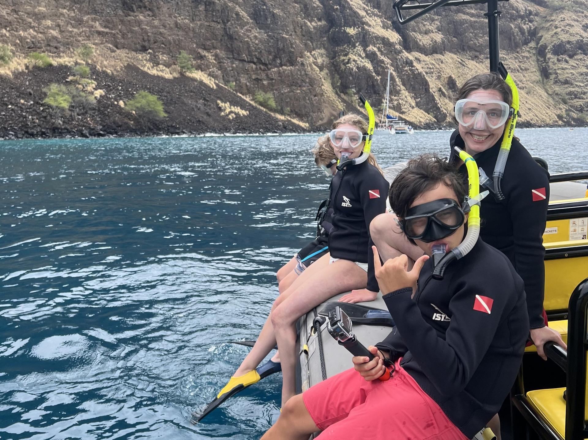 Hawaii: Dolphin Watch and Double-Reef Snorkel Tour - Thumbnail 7