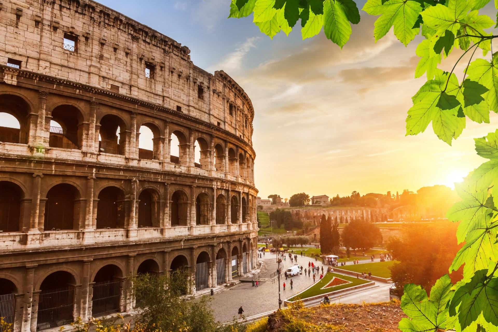 Rome Colosseum and Roman Forum VIP Guided Tour - Thumbnail 5