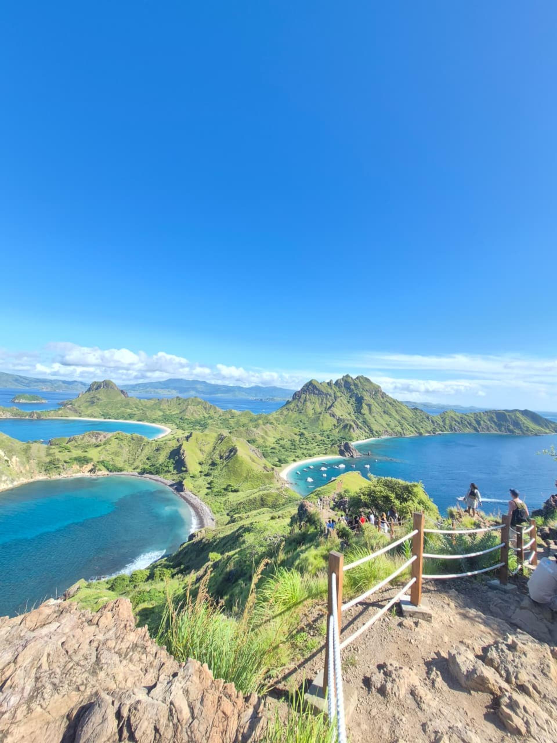 Labuan Bajo Komodo National Park Full-Day National Park Experience - Thumbnail 2