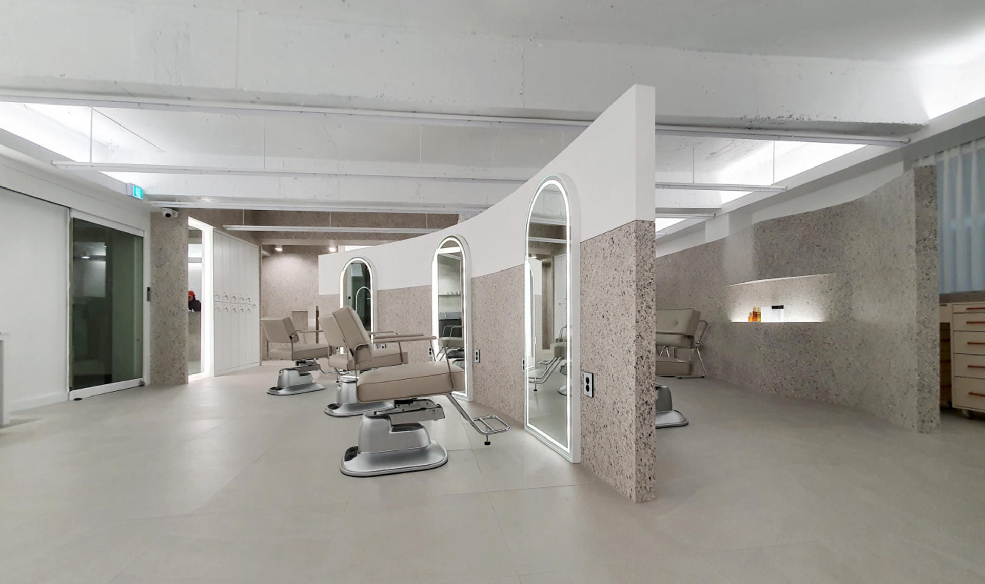 K-Pop & K-Drama Hair Styling Experience at Argyol Hongdae - Image 1