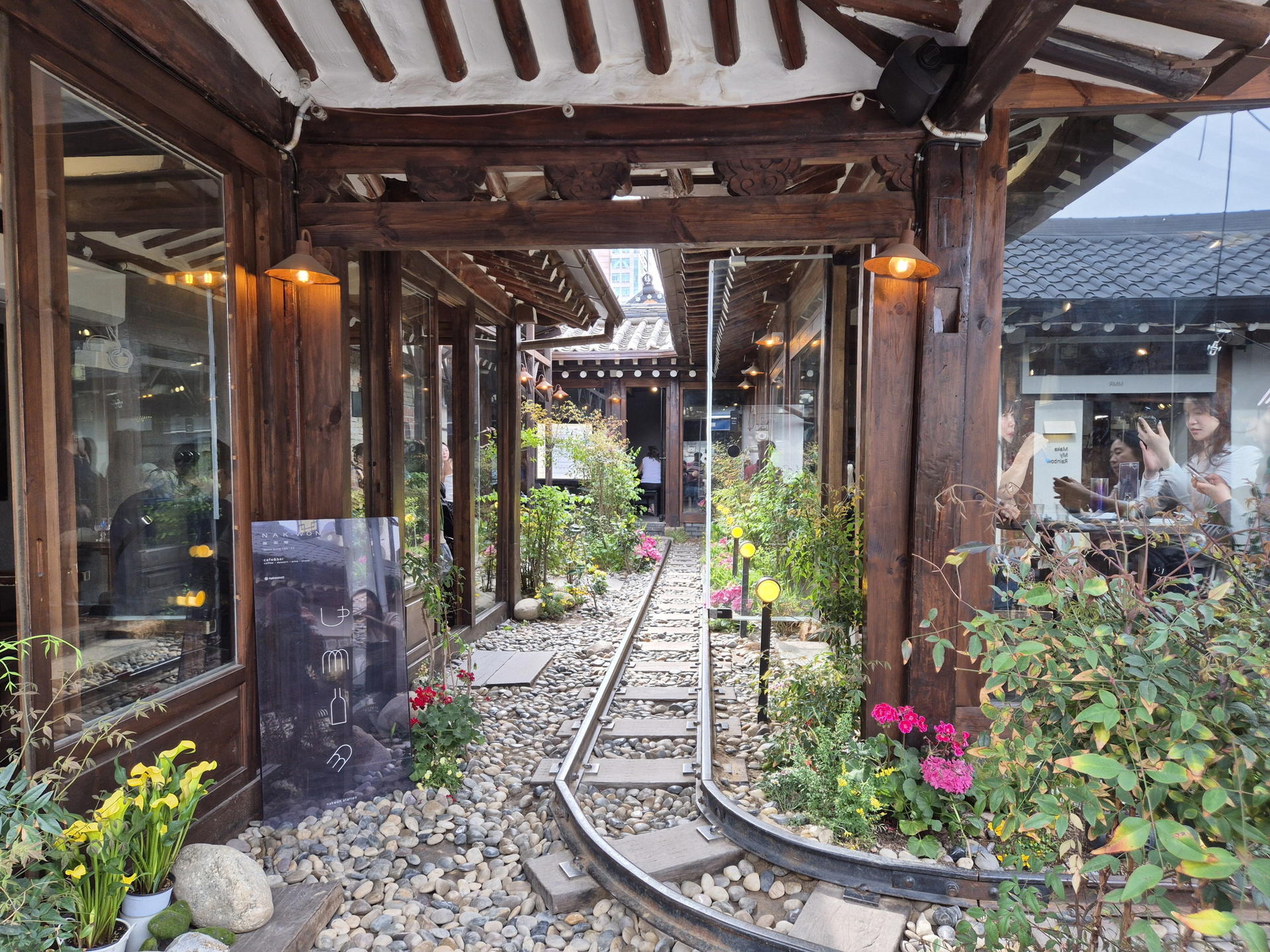 Don't waste your layover : Discover the hidden gems from Airport - Thumbnail 10