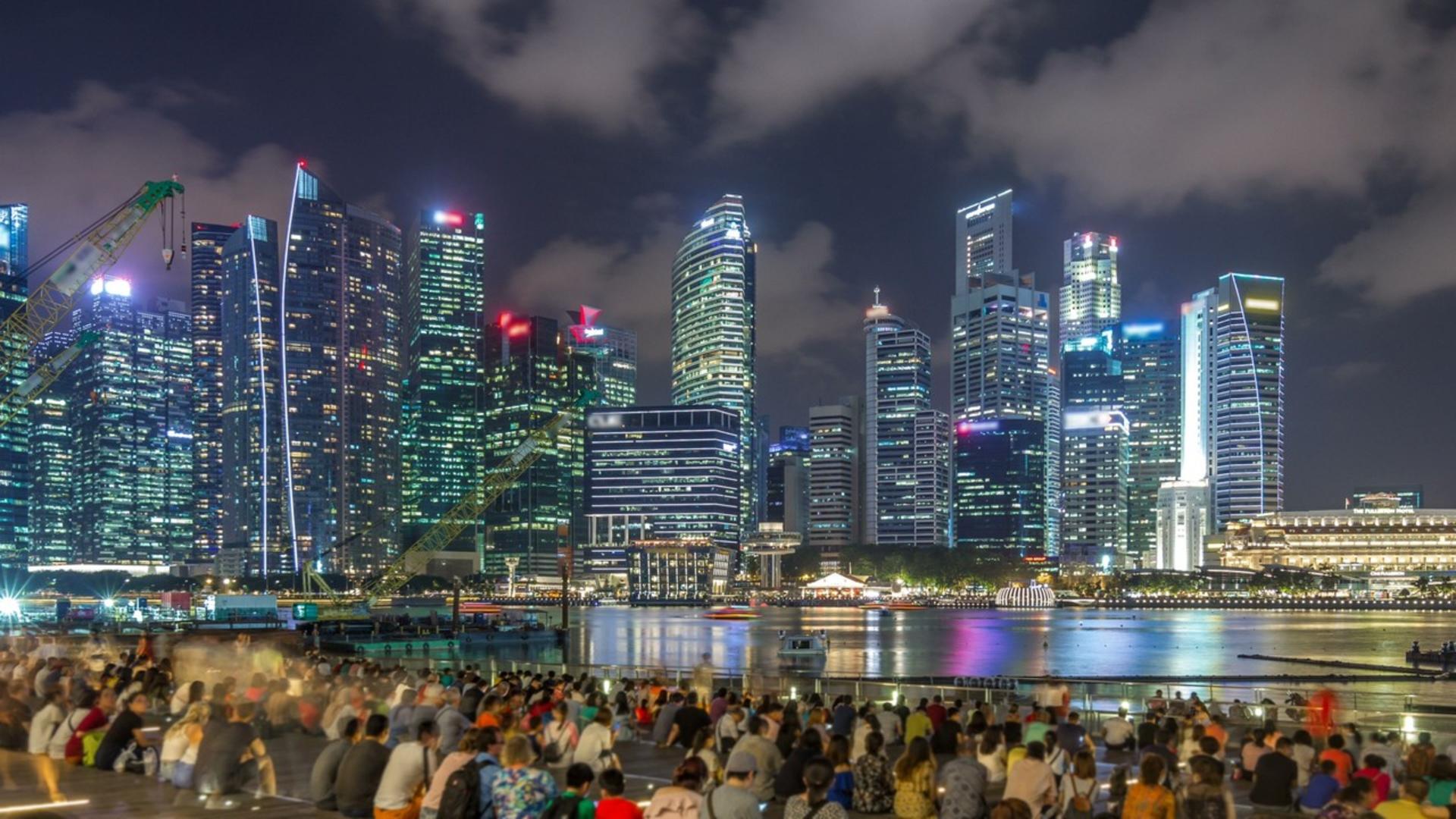 Singapore River Cruise & Light Shows Evening Tour - Thumbnail 6