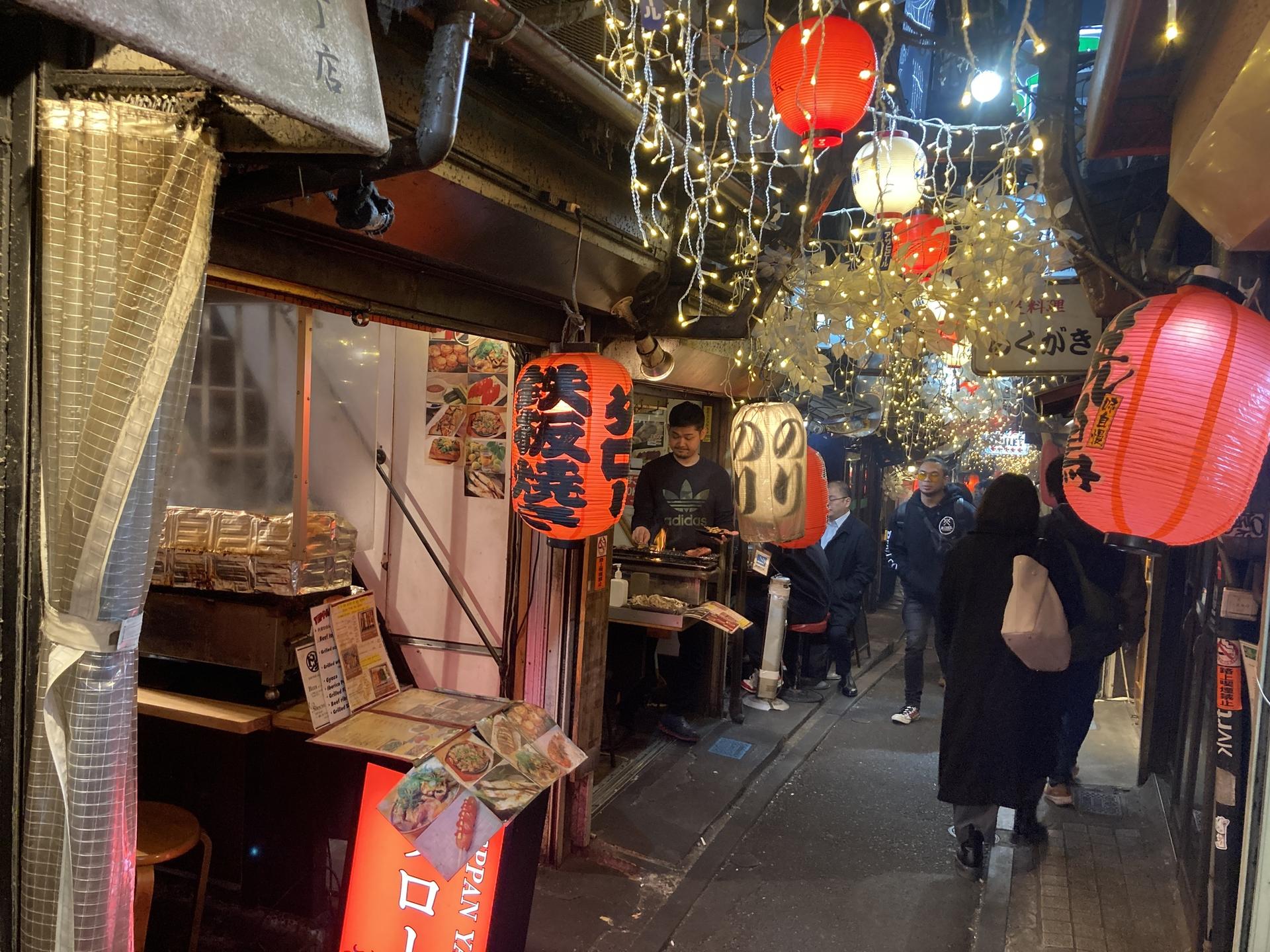 Tokyo : Shinjuku Japanese Local Bar Hopping and Food Tour - Thumbnail 3
