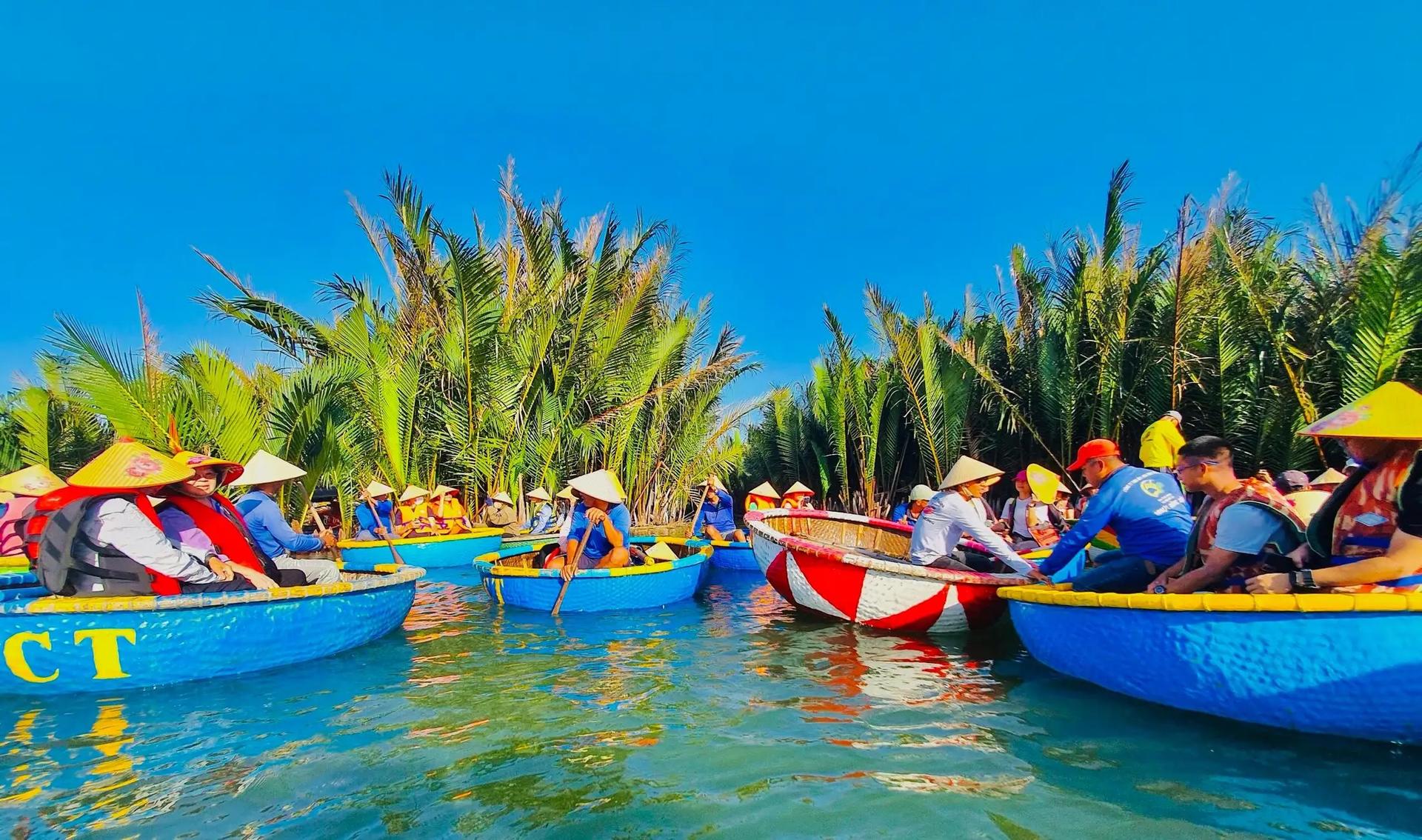 Bay Mau Coconut Forest Basket Boat Ride by Nipa Basket Coconut - Thumbnail 6