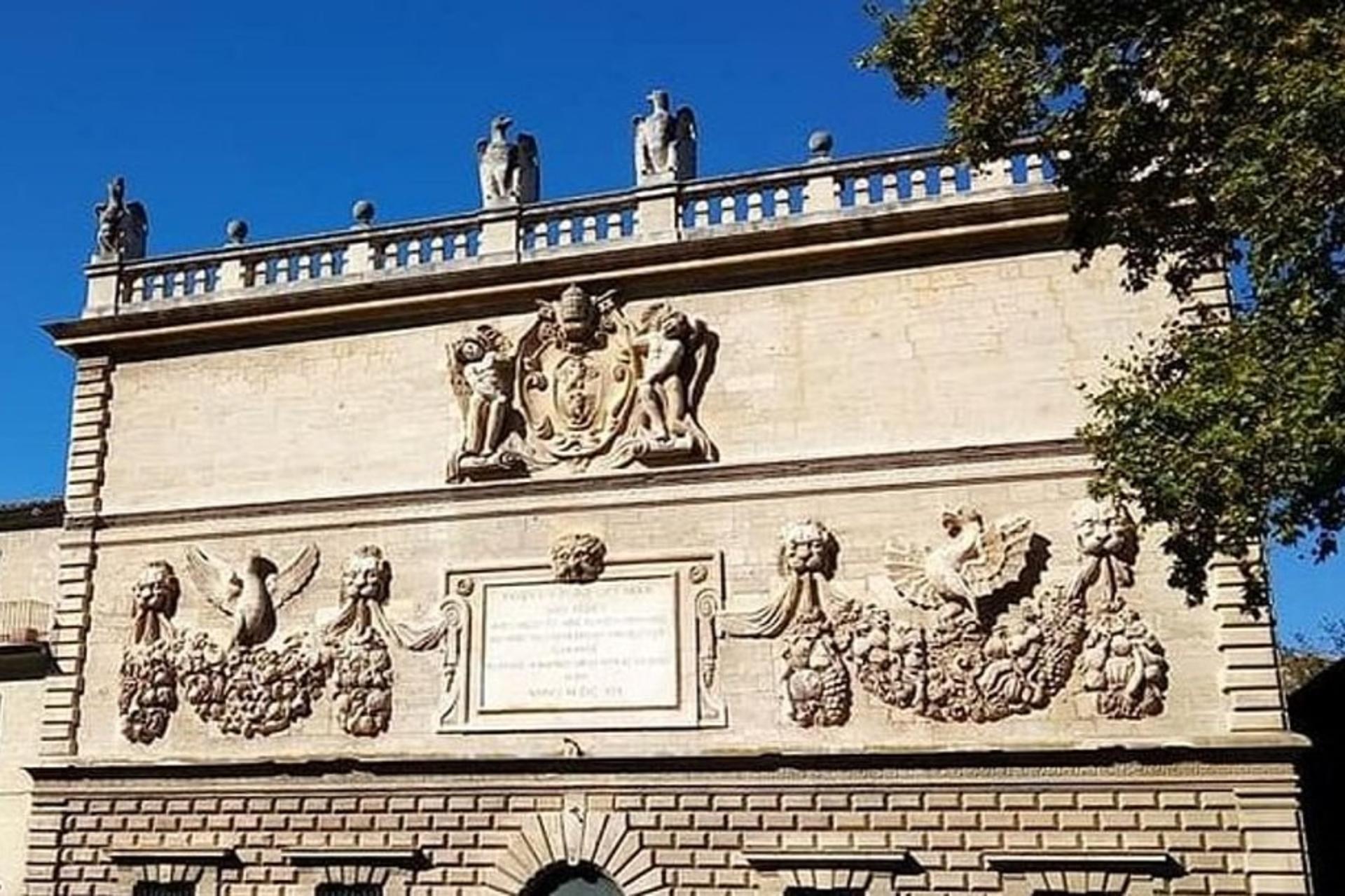 Avignon and Popes' Palace Walking Tour - Thumbnail 4