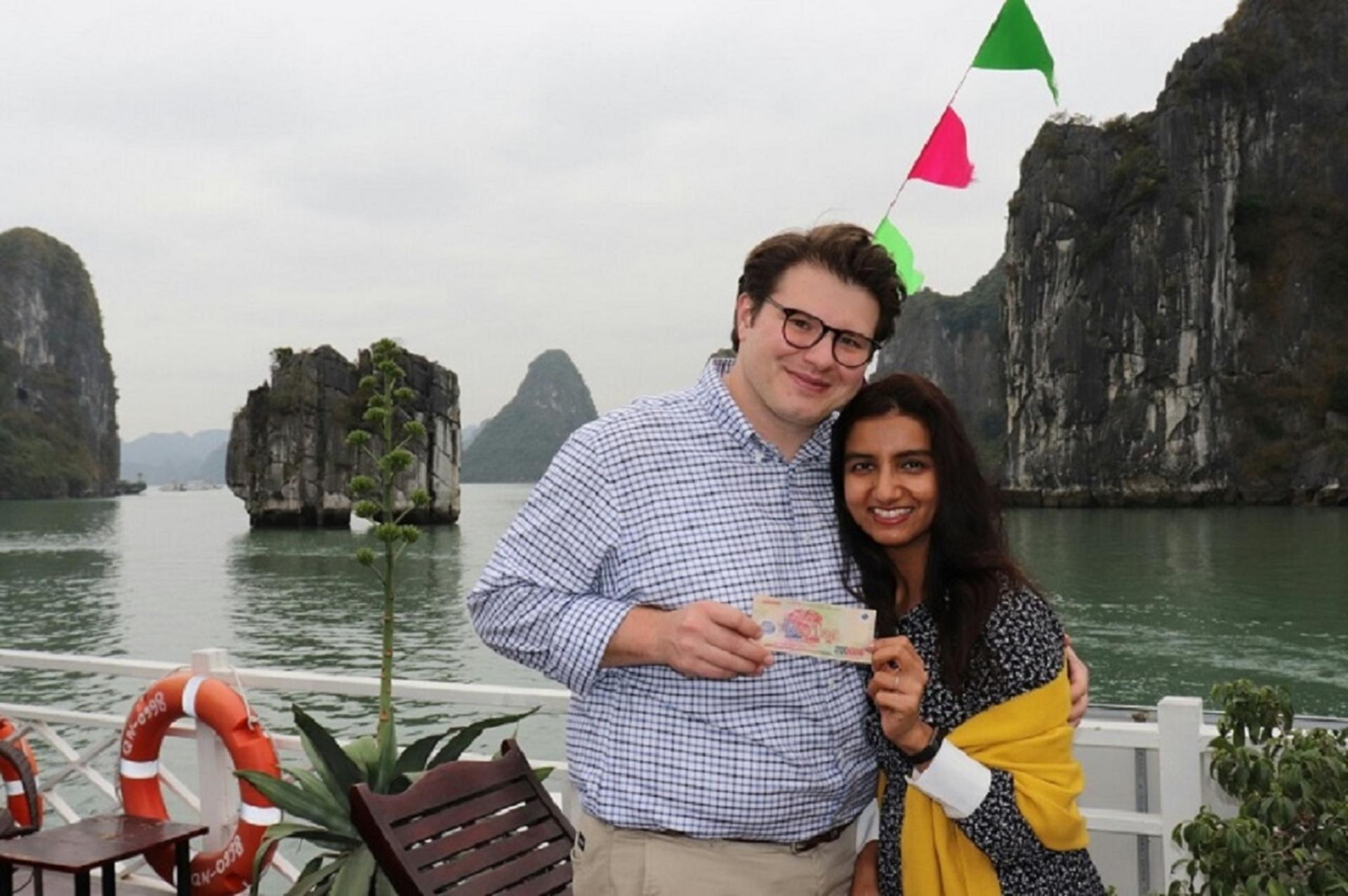 Dragonfly Day Cruise: Ha Long Bay, Thien Cung Cave Private Tour - Thumbnail 8