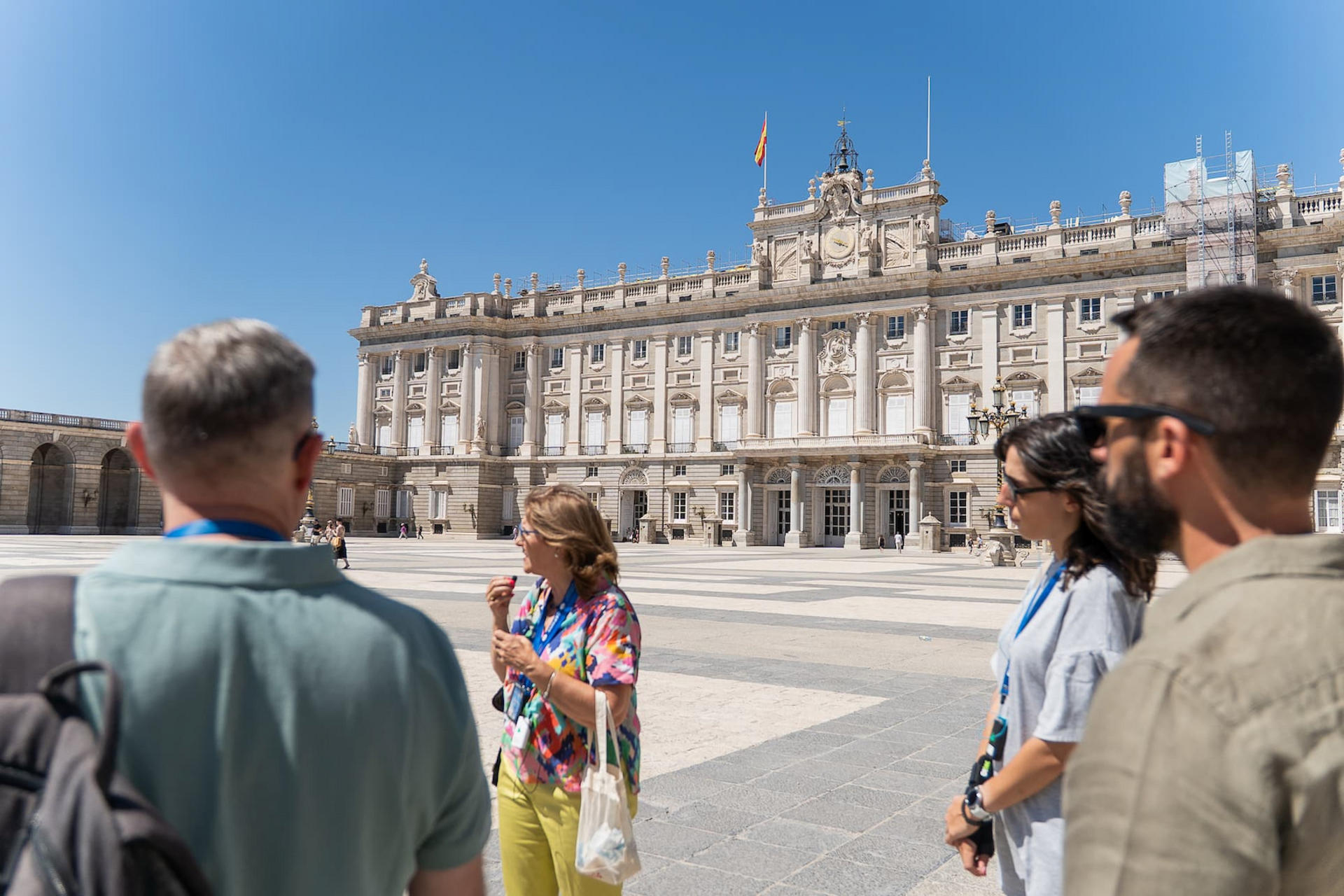 Royal Palace Half-Day Guided Tour with Wine Tasting - Image 1