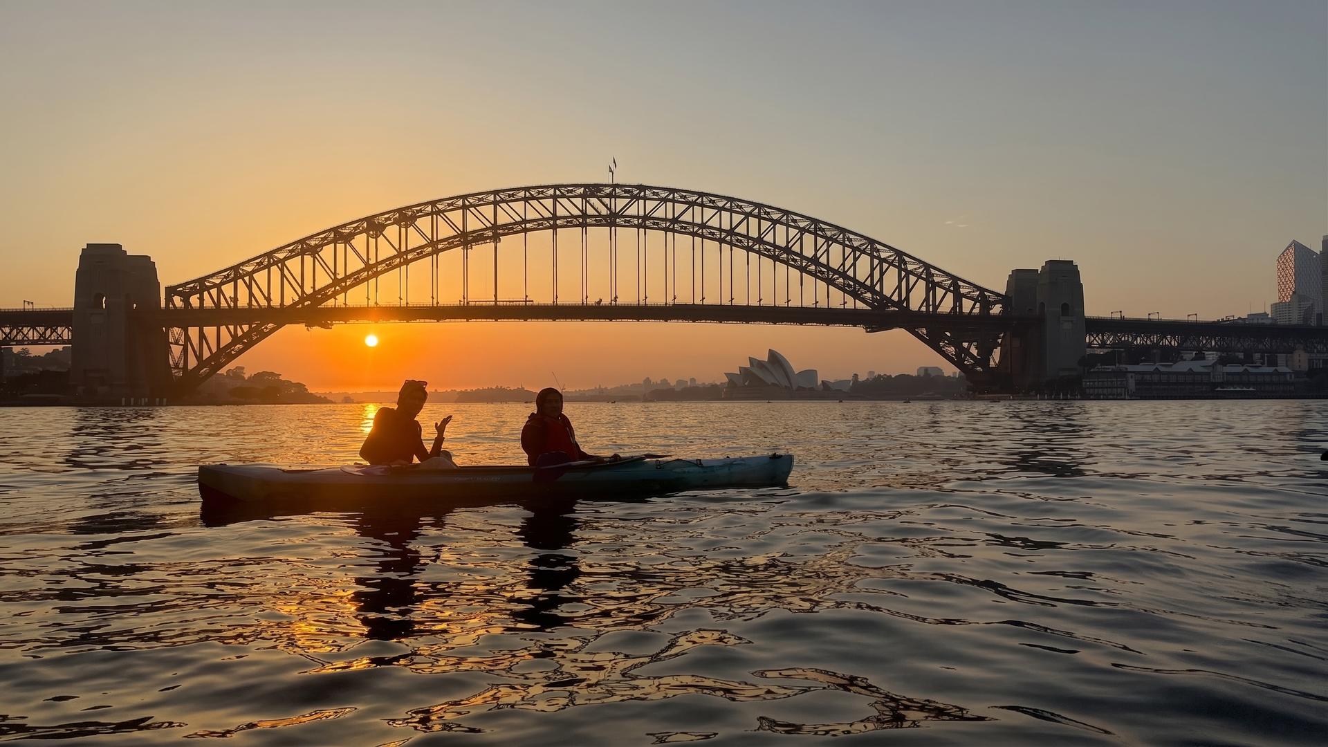 Sydney Sunrise Small-Group Kayak Tour: Harbour Bridge, Opera House - Thumbnail 26