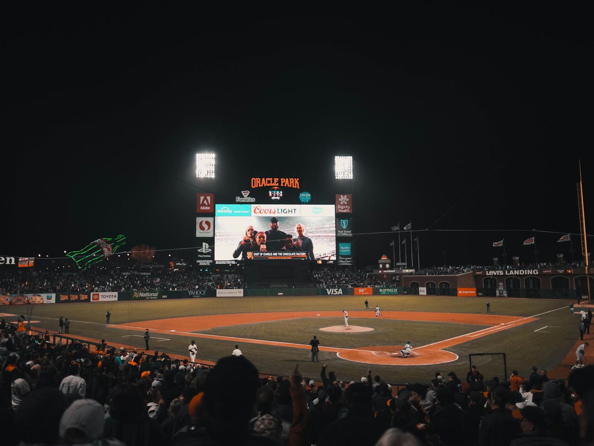 San Francisco Giants Baseball Game at Oracle Park - Image 1