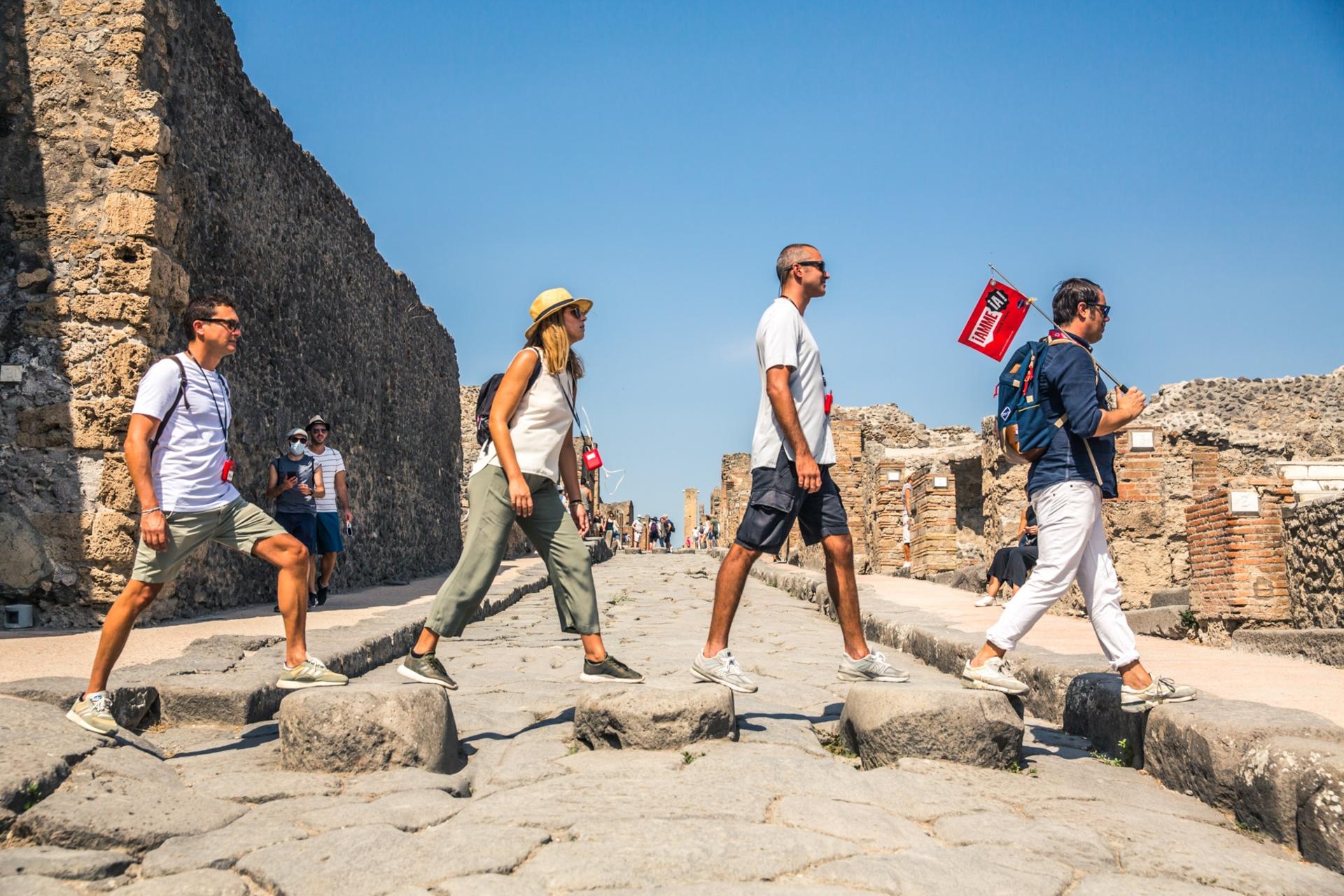 Pompeii and Mt. Vesuvius Day Tour from Naples or Sorrento - Thumbnail 9