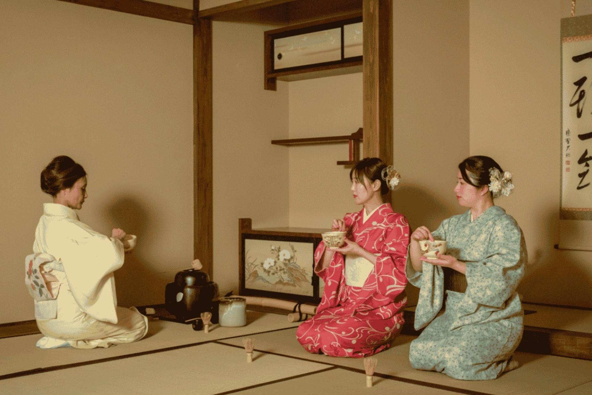 MAIKOYA Tea Ceremony Experience in Shinjuku  - Thumbnail 4