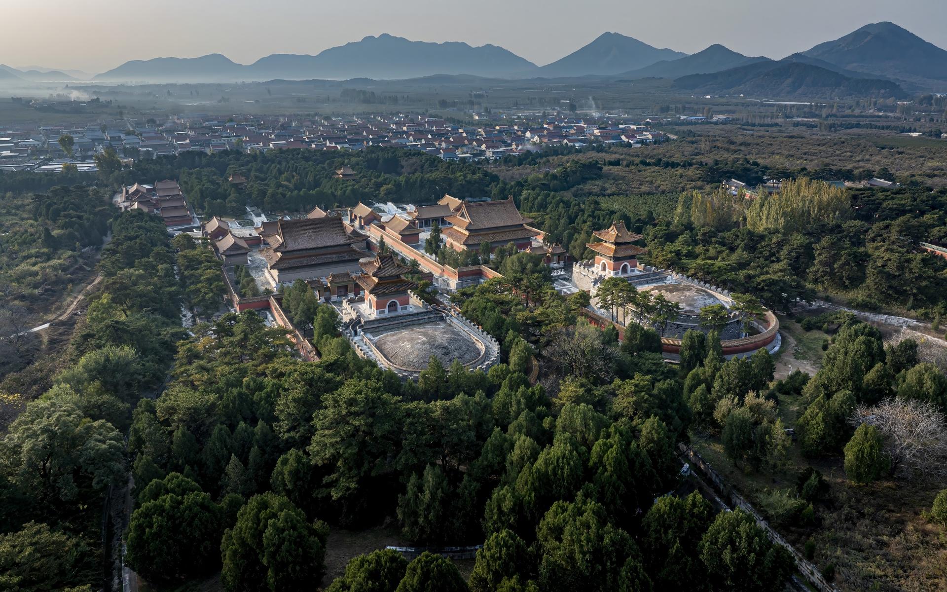 Beijing to Hebei Eastern Qing Tombs & Jingling & Yuling Private Car Day Tour - Image 1