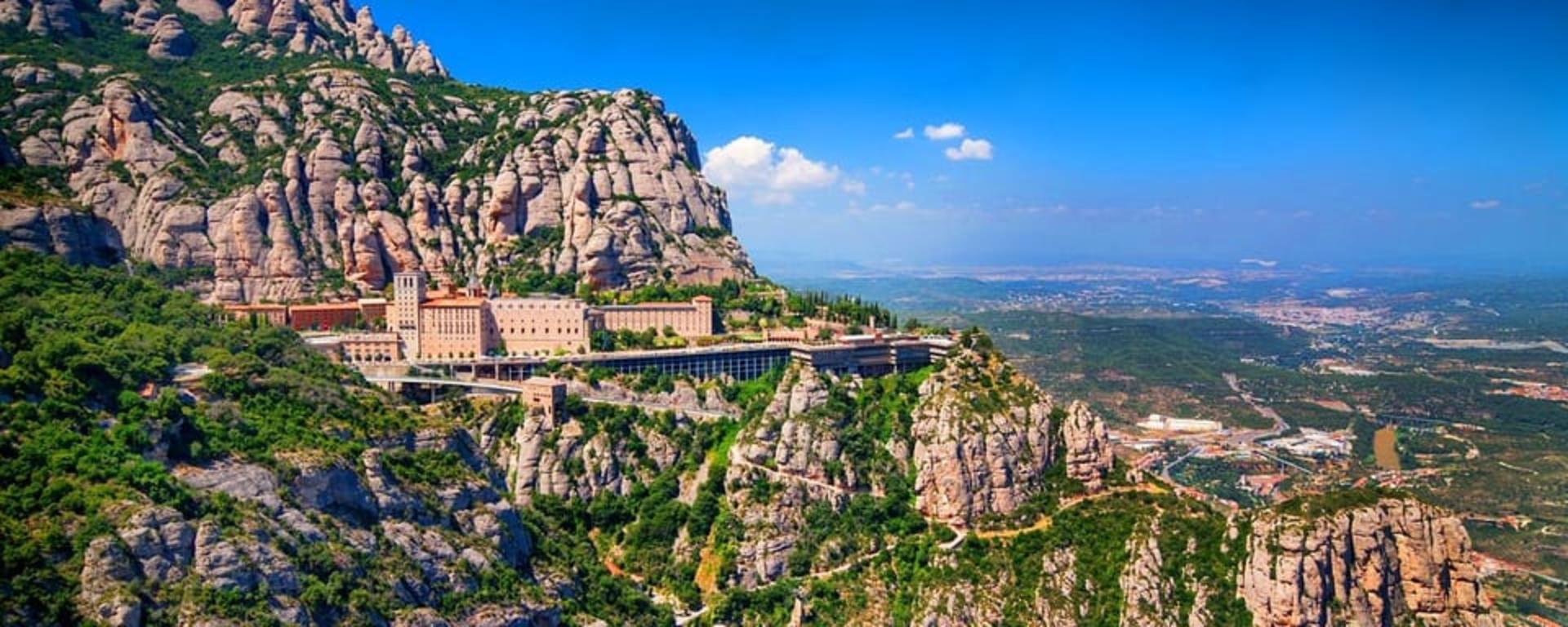 Sagrada Familia & Montserrat full-day tour with pickup - Thumbnail 6