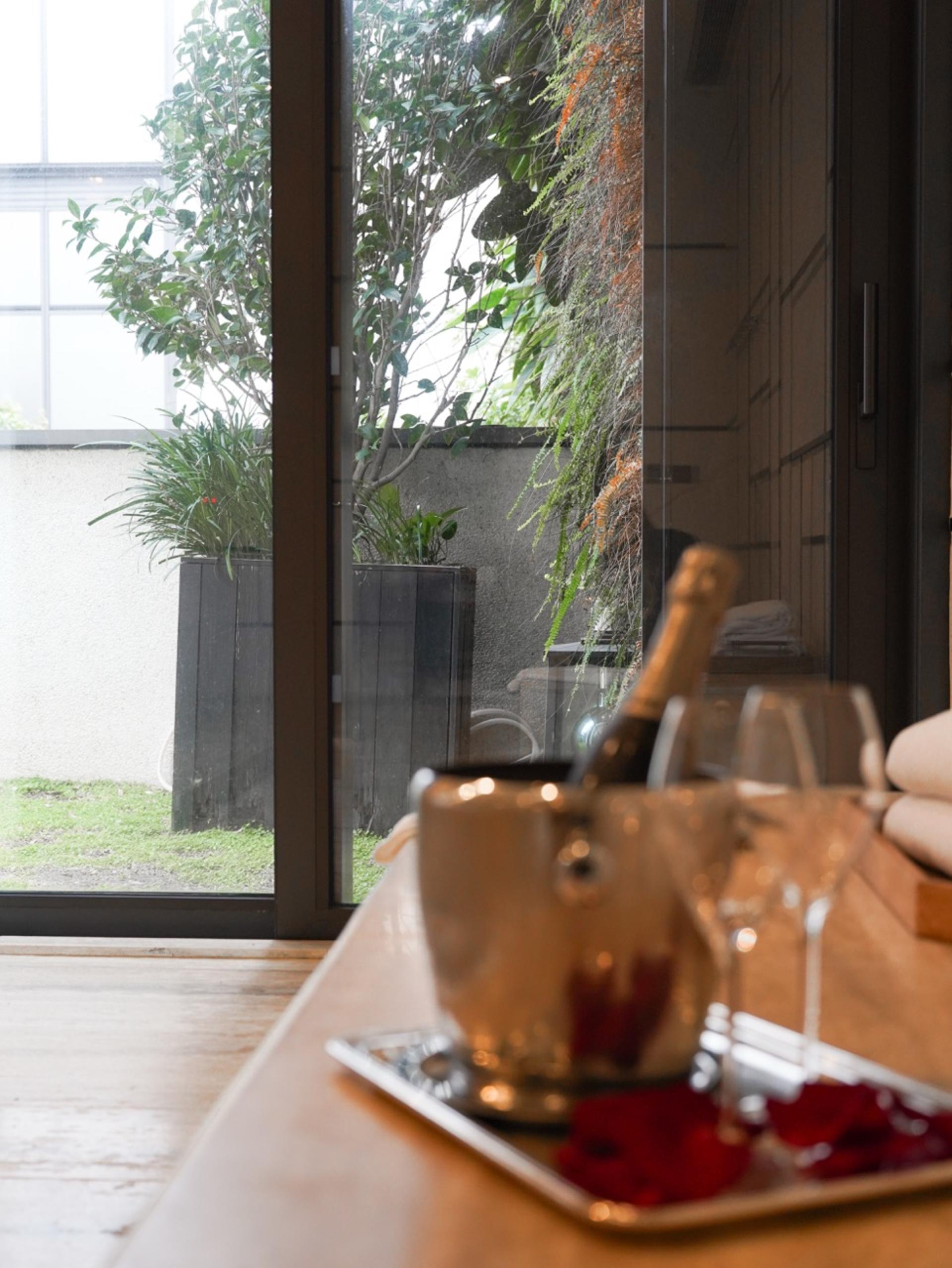 Rosewood Hong Kong Asaya - Pool Day Pass | SPA & Wellness | Tsim Sha Tsui - Thumbnail 11