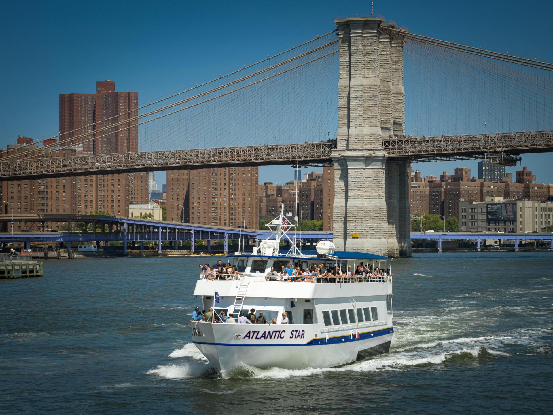 Starship NYC Landmark 90 Min Sightseeing Cruise - Thumbnail 3