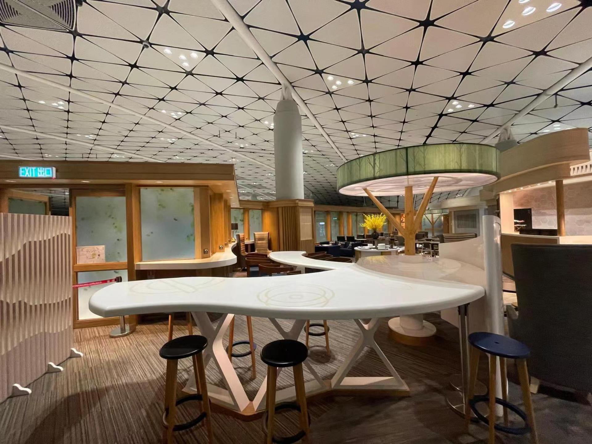Hong Kong International Airport Lounge Service  - Thumbnail 3