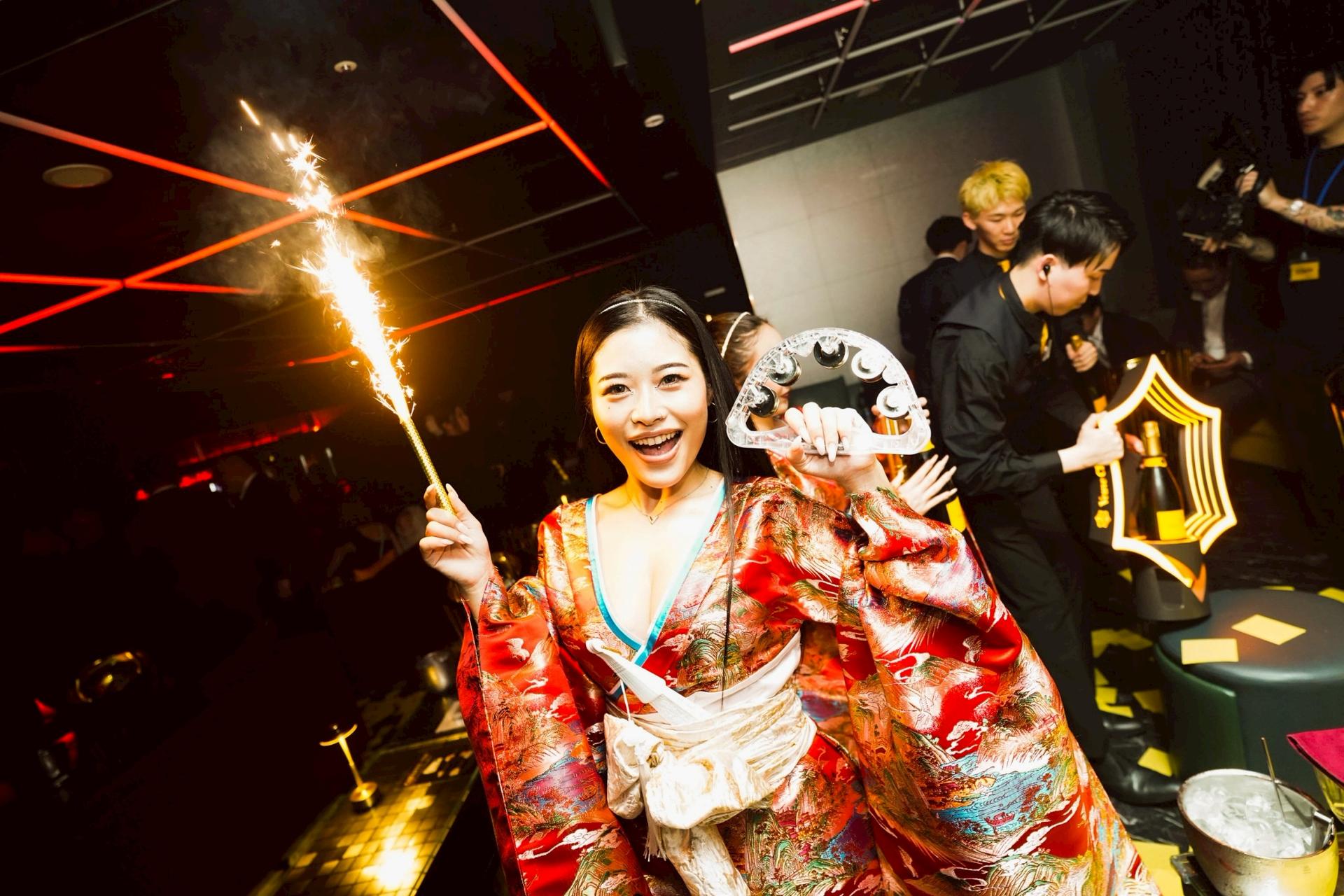 Osaka Dotonbori: GIRAFFE Nightclub Admission Ticket / VIP(For Foreigners only) - Thumbnail 17