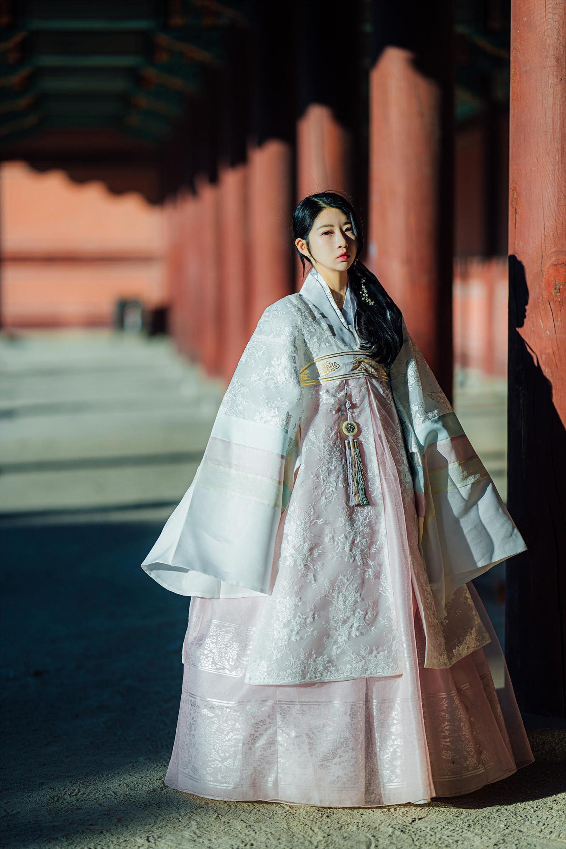 Yein Room(Korean Drama Style Hanbok) Changdeokgung Palace Hanbok - Thumbnail 90