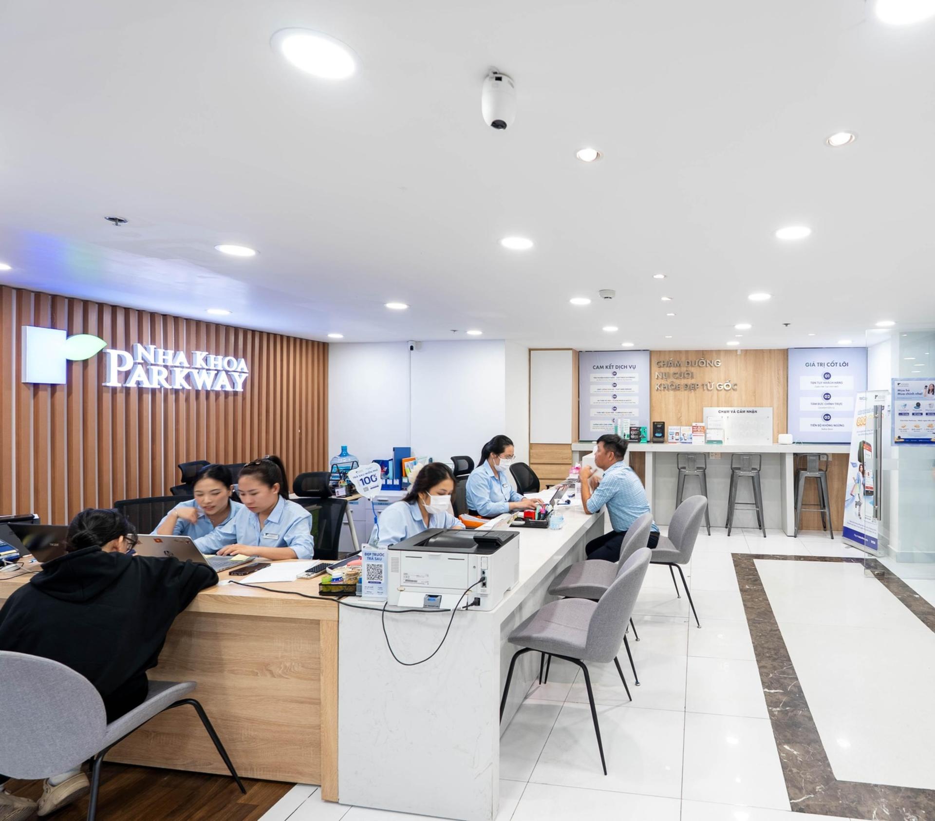 Ho Chi Minh Dental Clinic: Check Up, Whitening & Cleaning at Parkway - Thumbnail 7