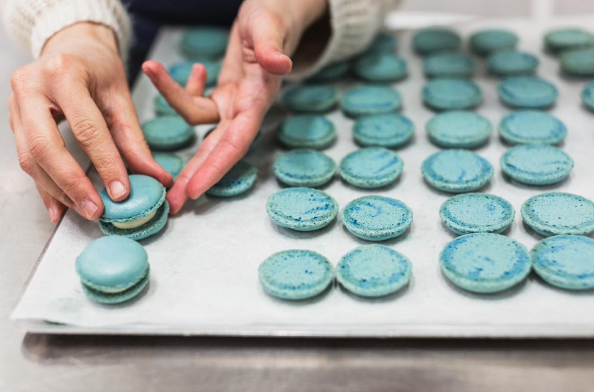 Behind the Scenes Macaron Baking Class in Paris - Thumbnail 18