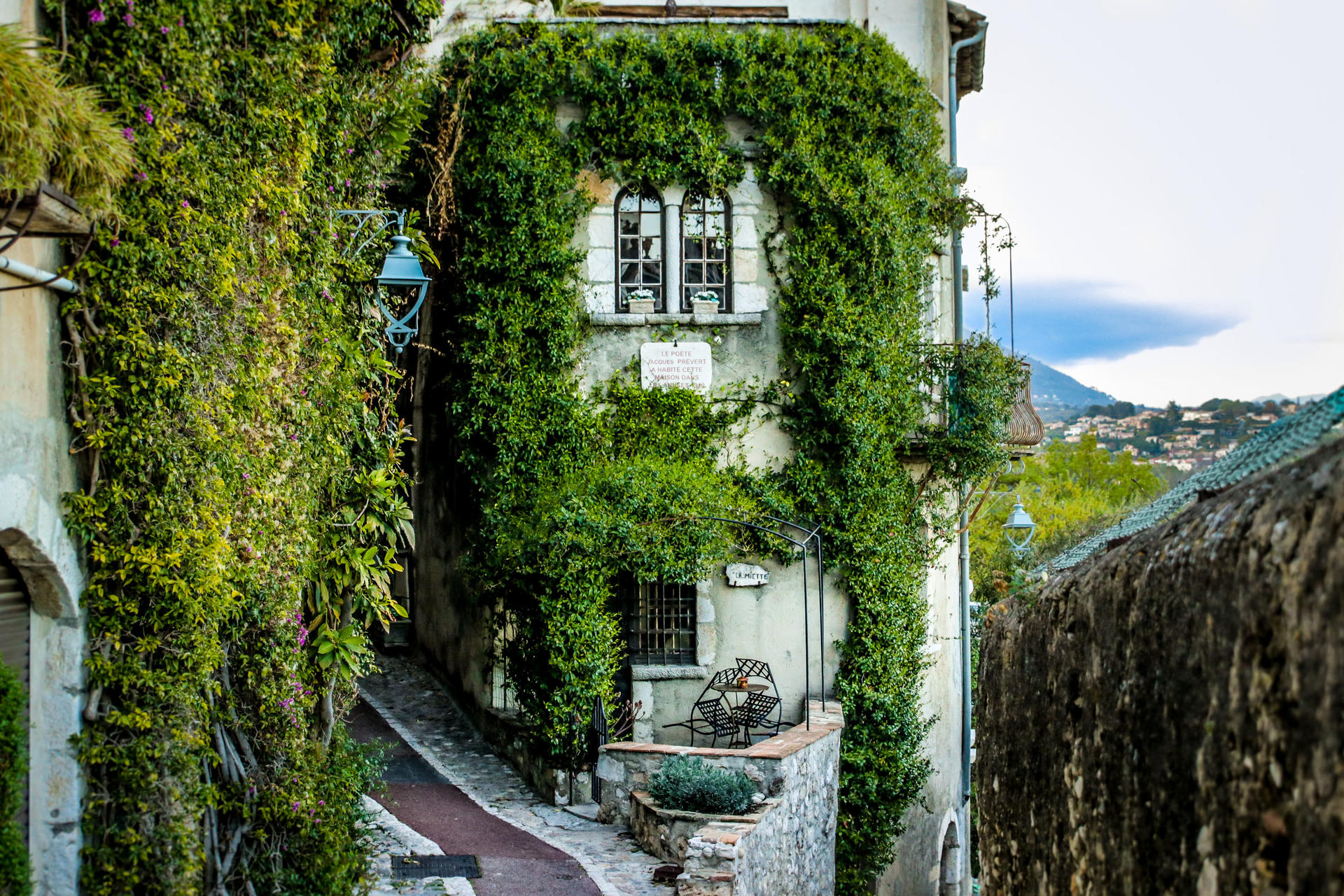 Private Full-Day Tour: Cannes, Antibes & Saint-Paul de Vence - Thumbnail 5