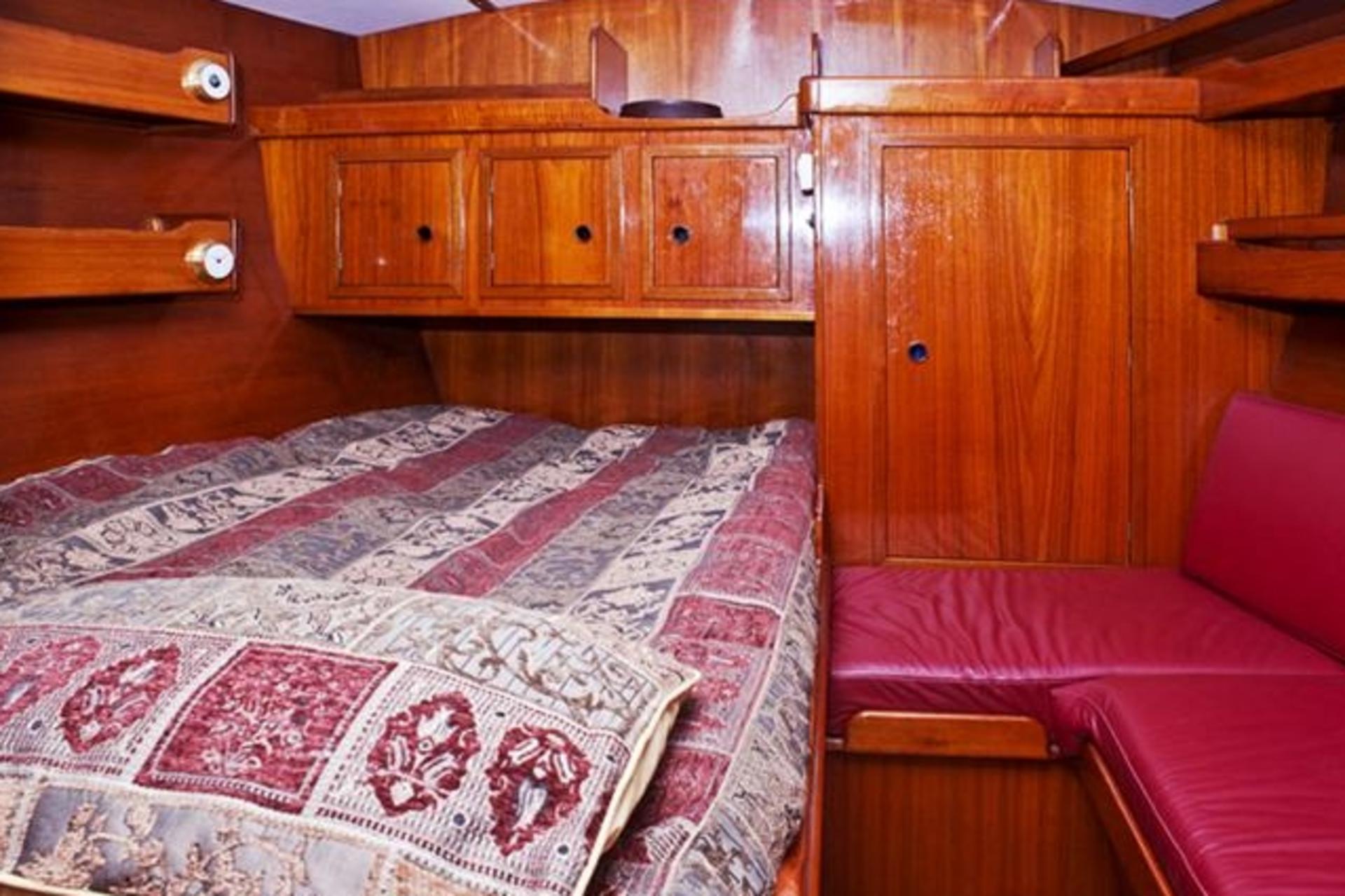 Overnight Charter in Hobart - Thumbnail 5