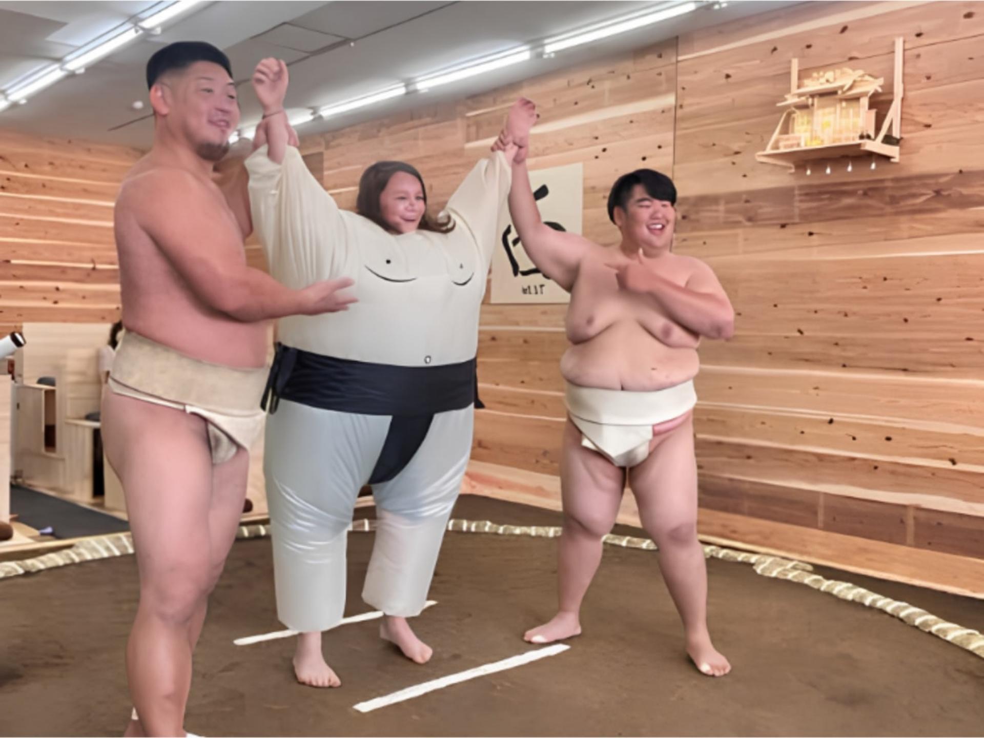 Kyoto | Live Sumo Show & Photo with Wrestlers, Drink Included - Thumbnail 7