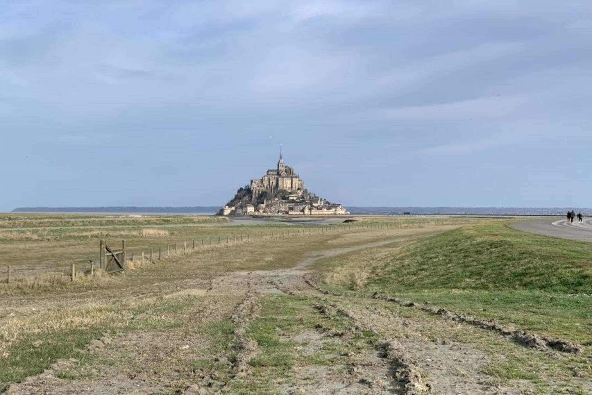 Paris Mont Saint-Michel 2-Hour Historical Walking Tour - Thumbnail 4