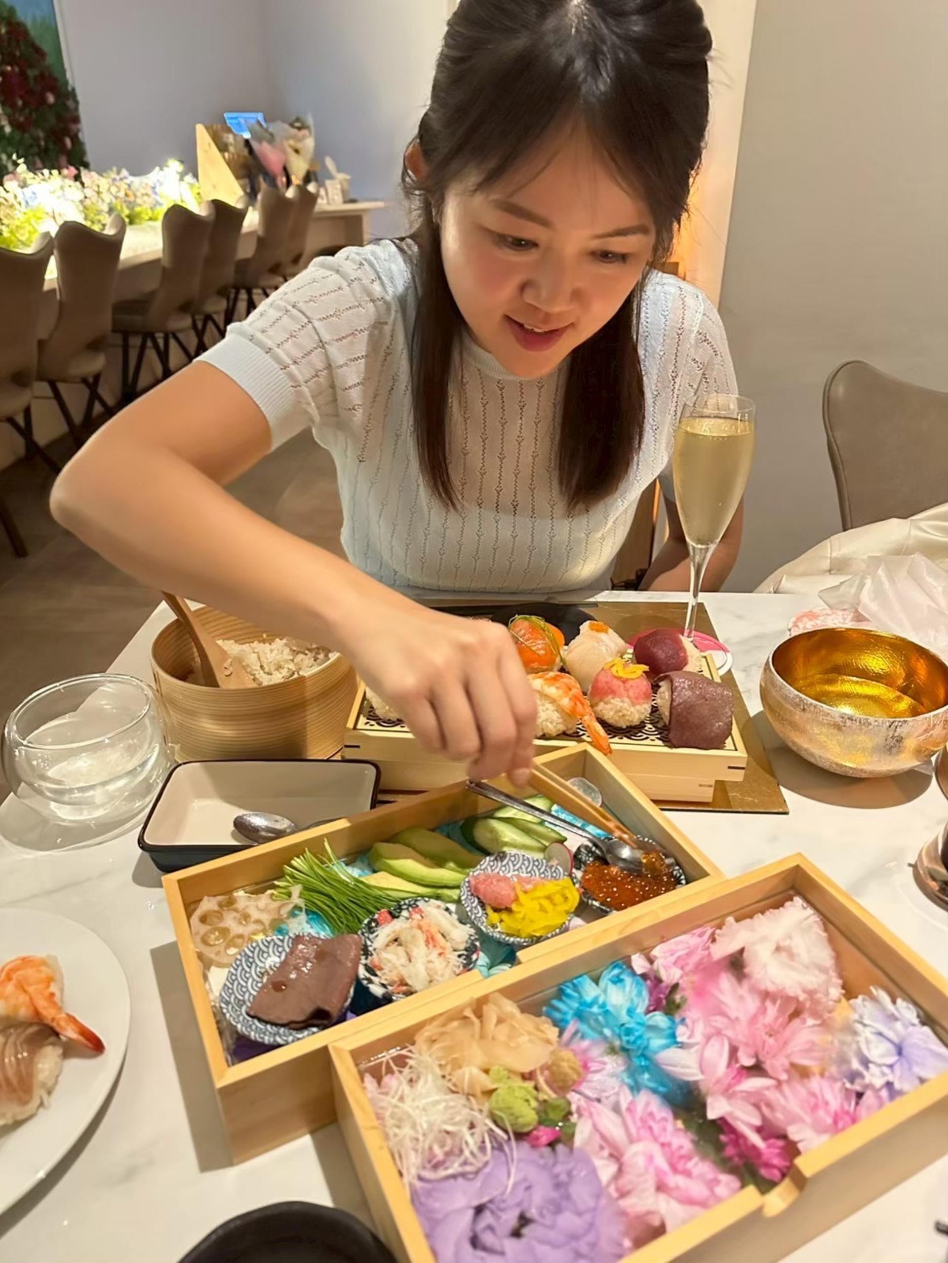 Shinjuku Temari Sushi Making Experience: Creating Japanese Cuisine - Thumbnail 4