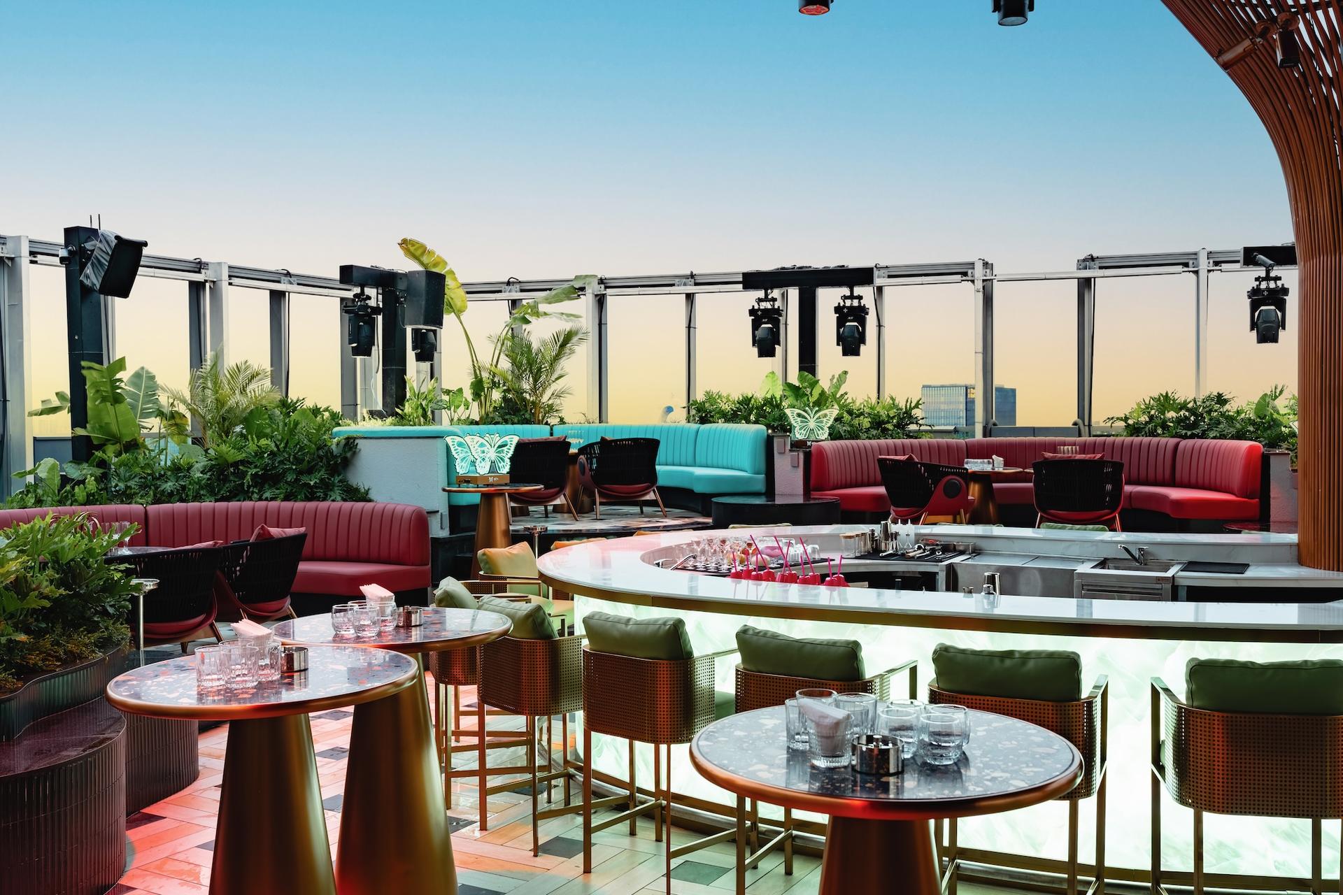 KEN Skybar: Rooftop Sunset & Nightlife Experience in Ho Chi Minh - Thumbnail 6