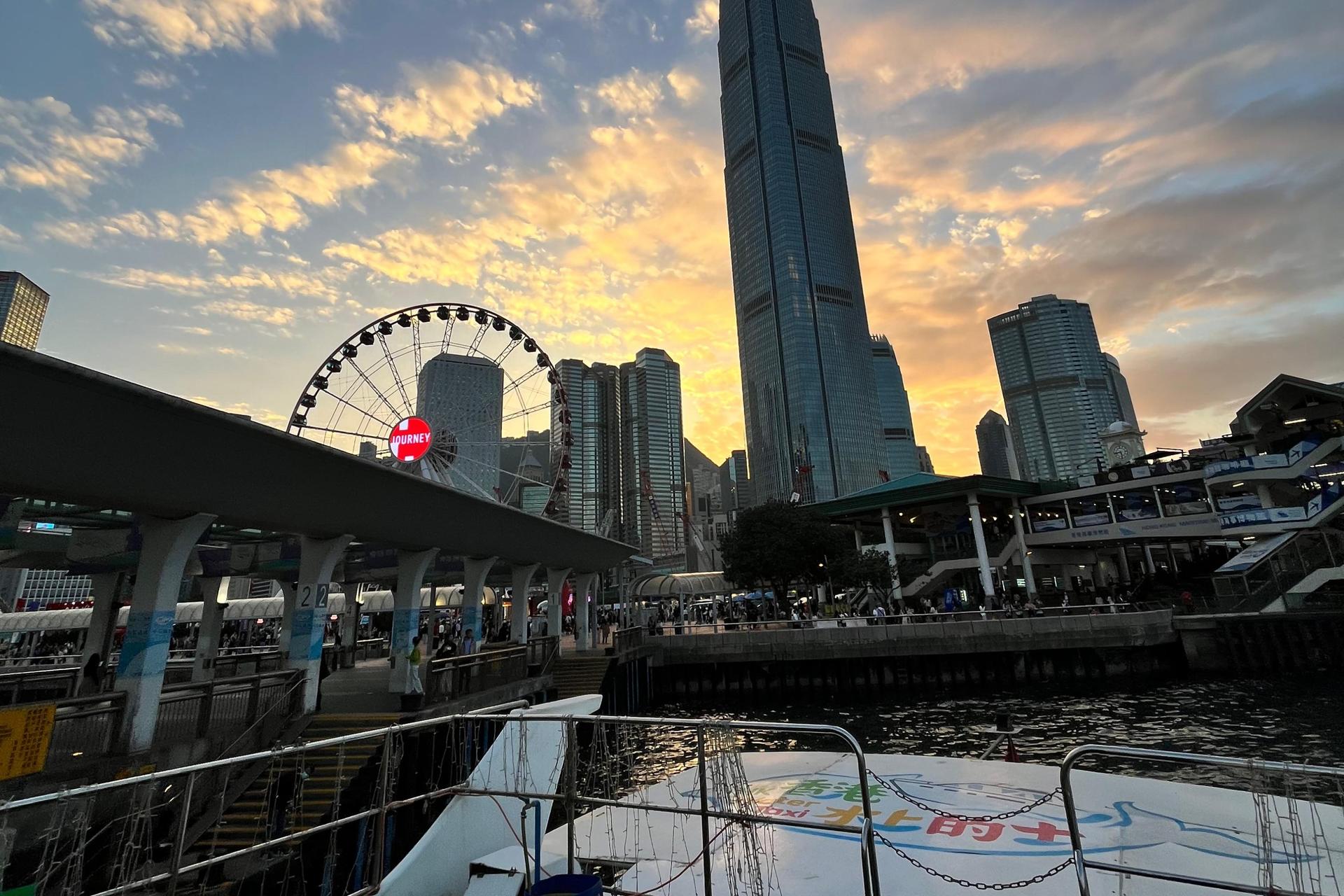 Hong Kong Water Taxi - Thumbnail 13