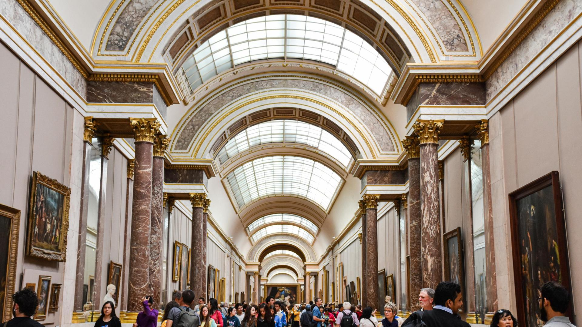 Louvre Museum Ticket with Priority Access to the Mona Lisa - Thumbnail 2