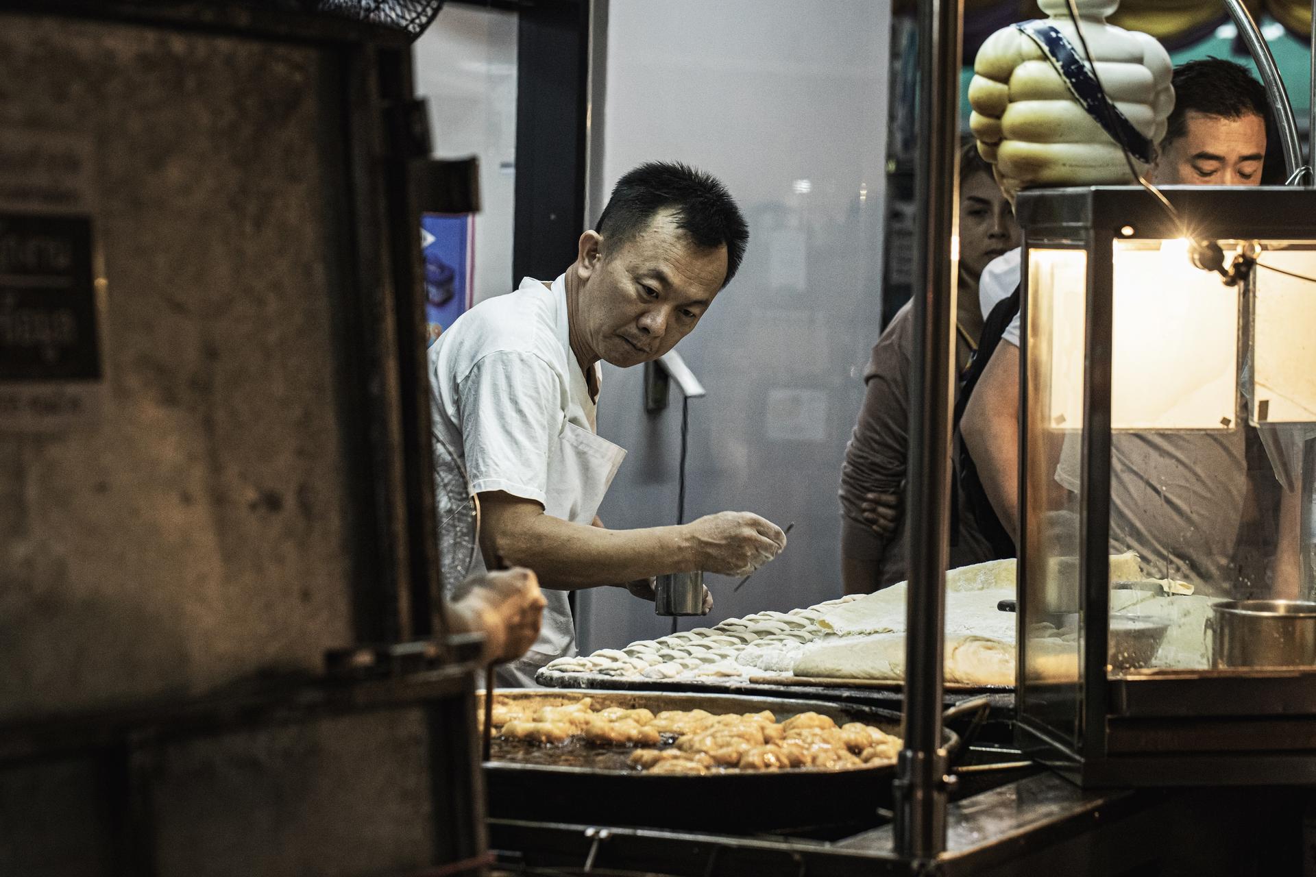 Bangkok Chinatown 2-Hour Private Street Food Walking Tour - Thumbnail 23
