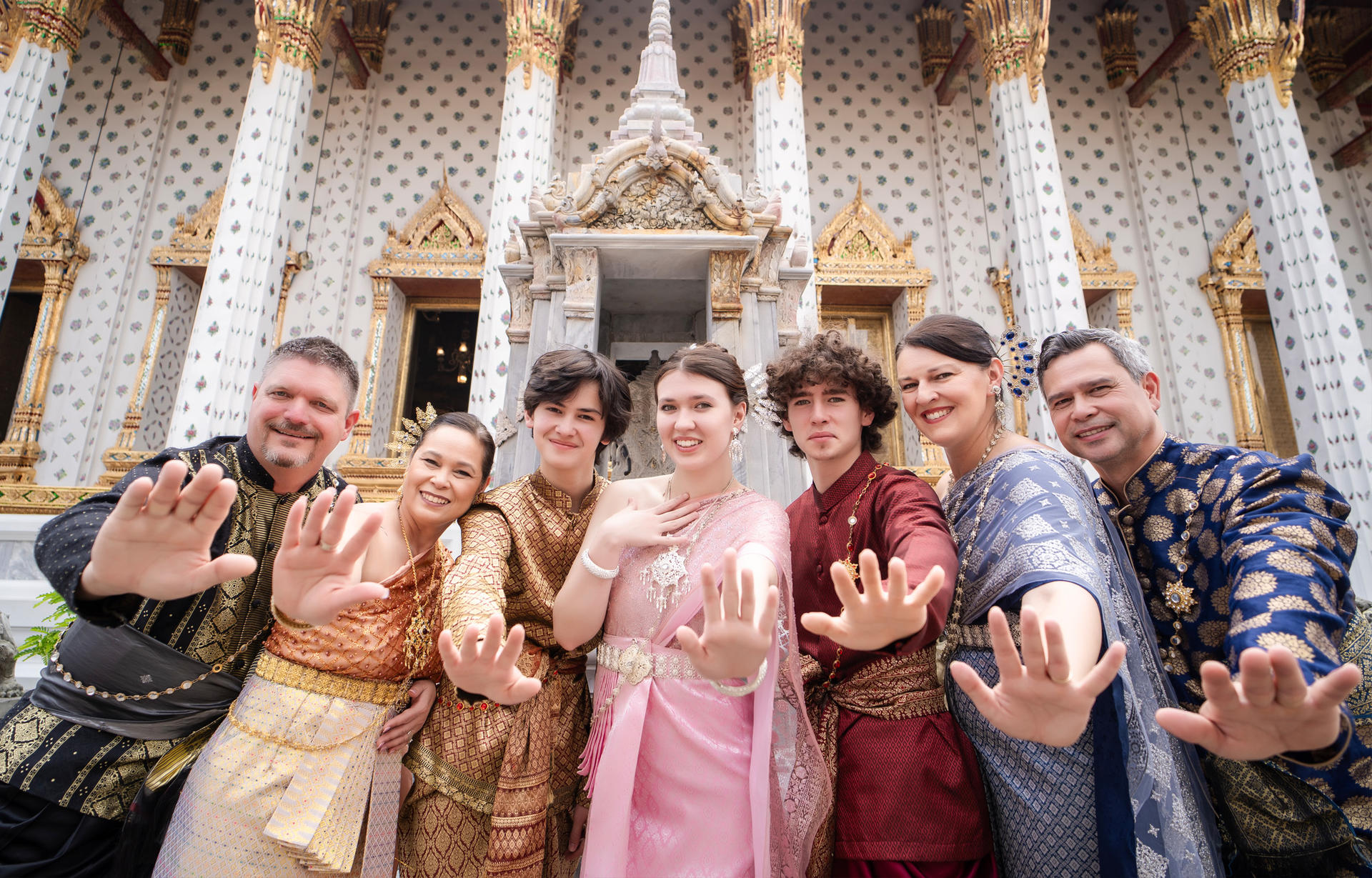 Wat Arun Photoshoot in Thai Costume: Bangkok, Thailand - Thumbnail 8