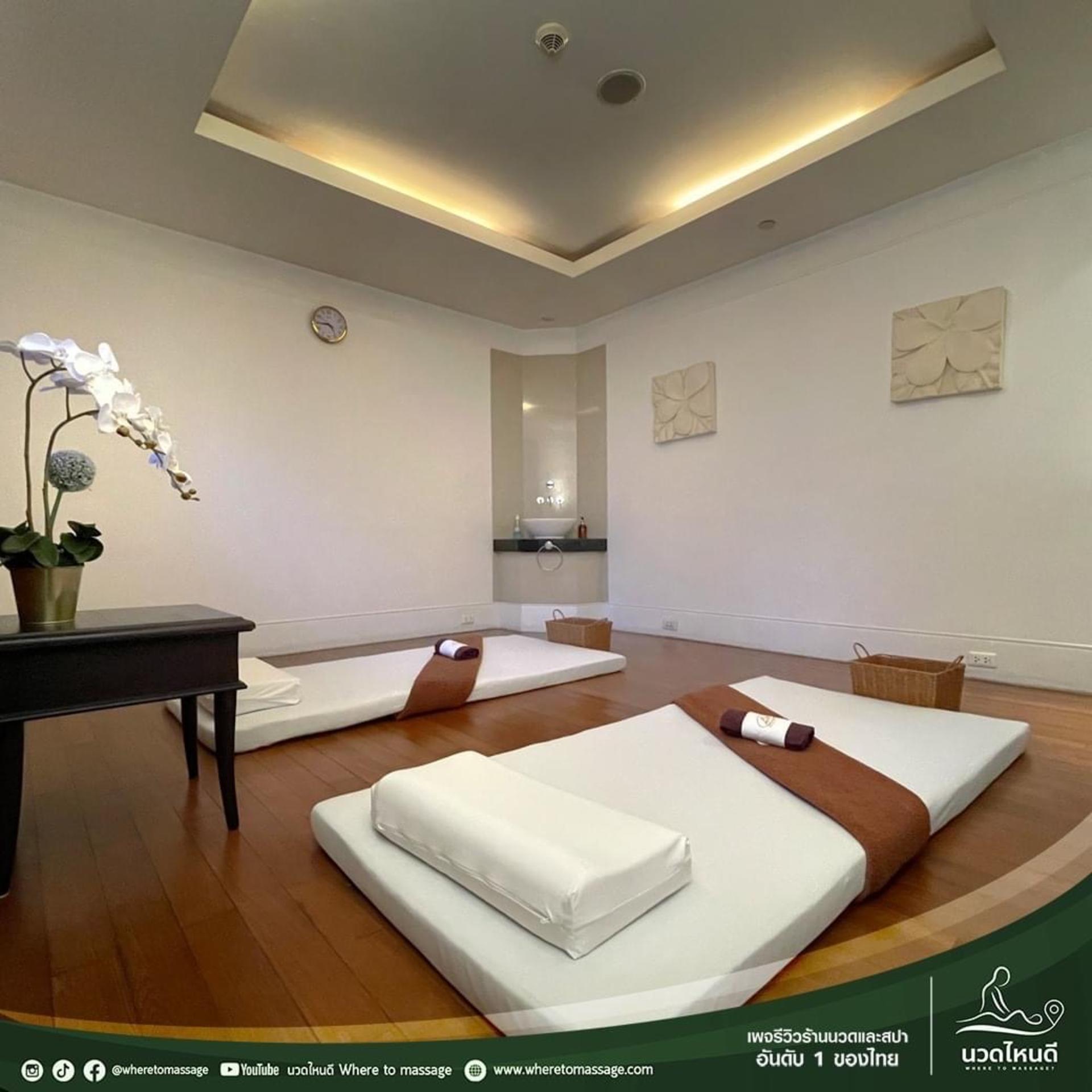 Lek Massage and Spa at BTS Saladaeng Branch Experience in Bangkok - Thumbnail 3