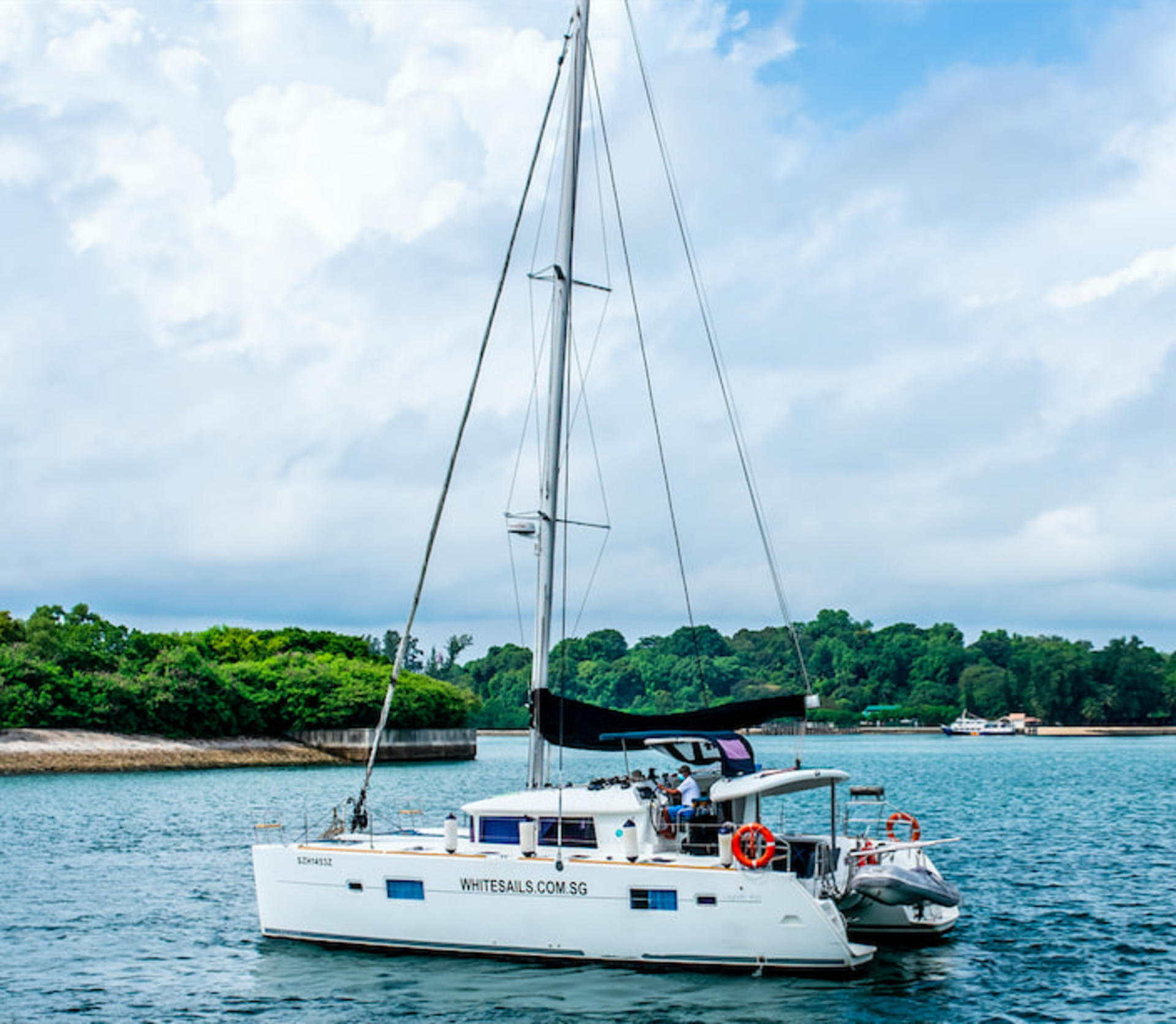 Singapore Yacht Charter by White Sails - Thumbnail 21