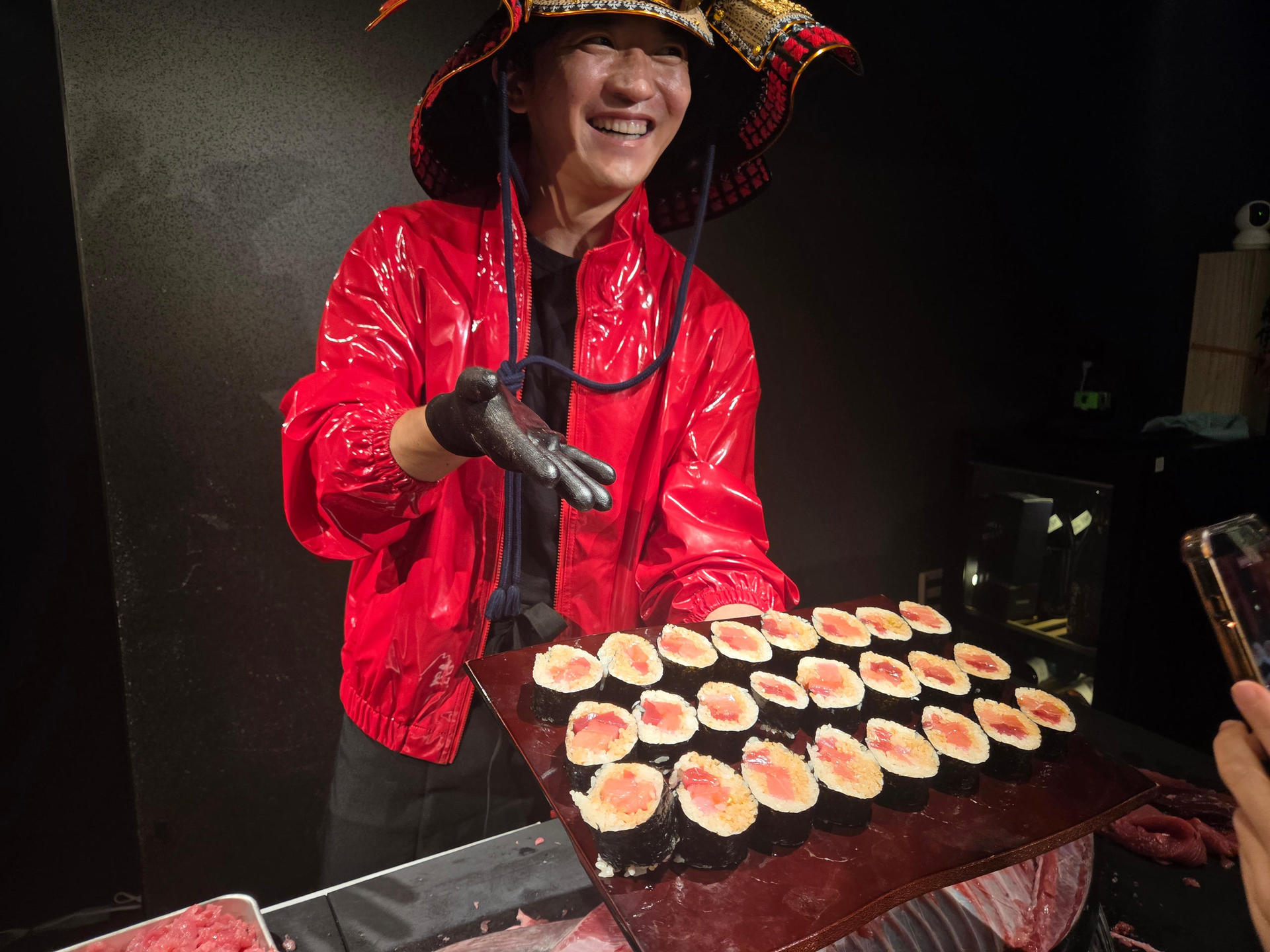 Tokyo: Tuna Cutting Show with Unlimited Sushi & Drinks - Thumbnail 9