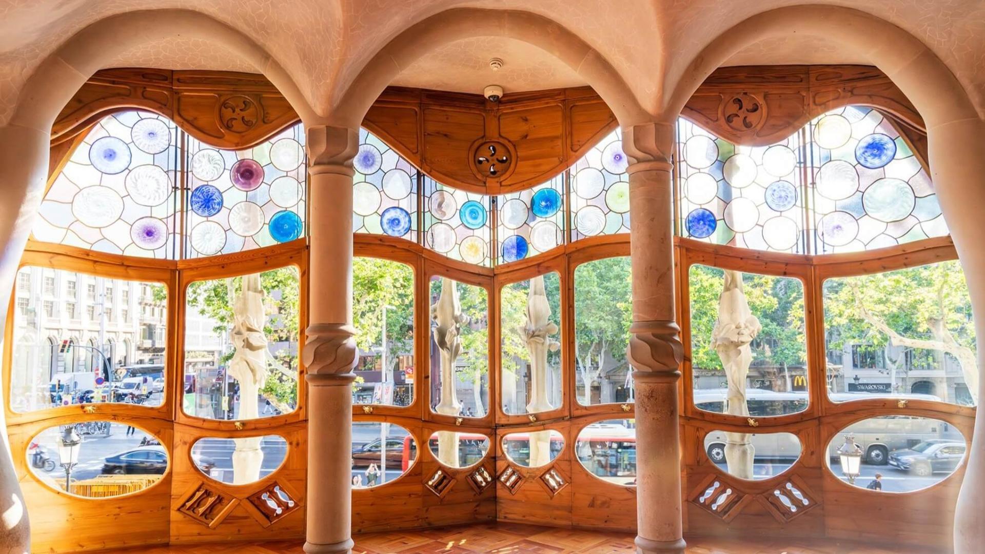 Casa Batllo Tour with Optional White Rabbit Museum Admission - Thumbnail 4
