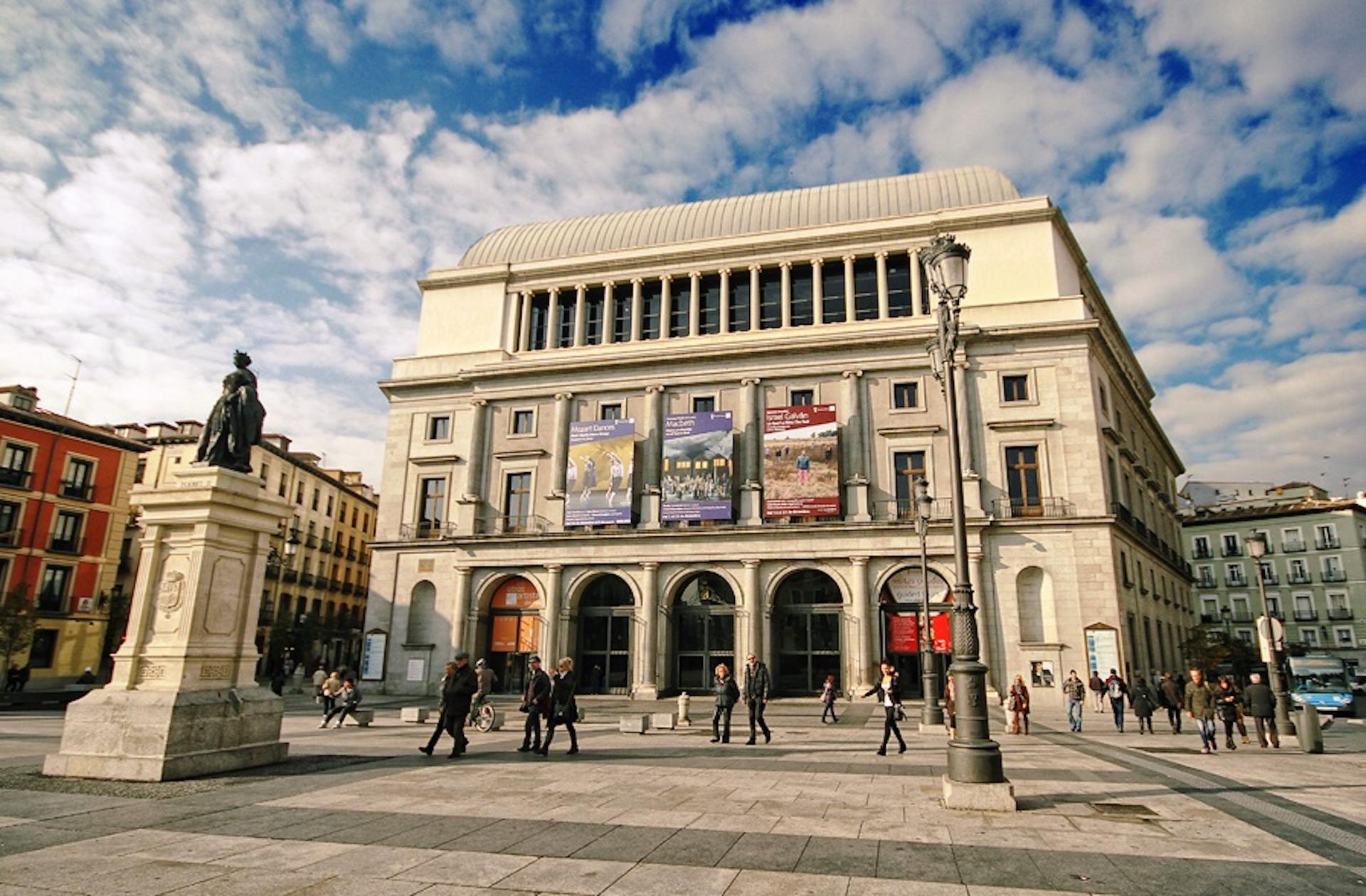 Madrid Evening Tour with Flamenco Show and Optional Tapas - Thumbnail 5