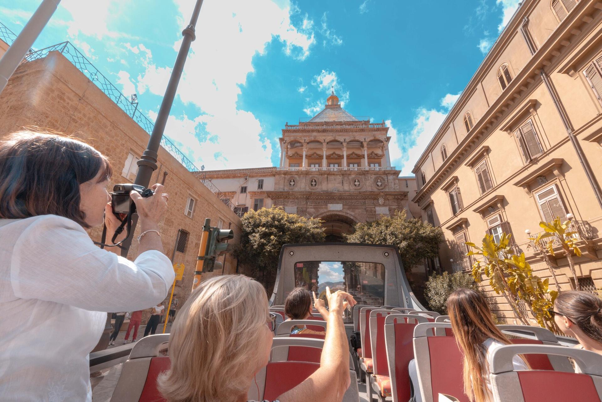 Palermo Hop-On Hop-Off Bus by City Sightseeing - Thumbnail 7