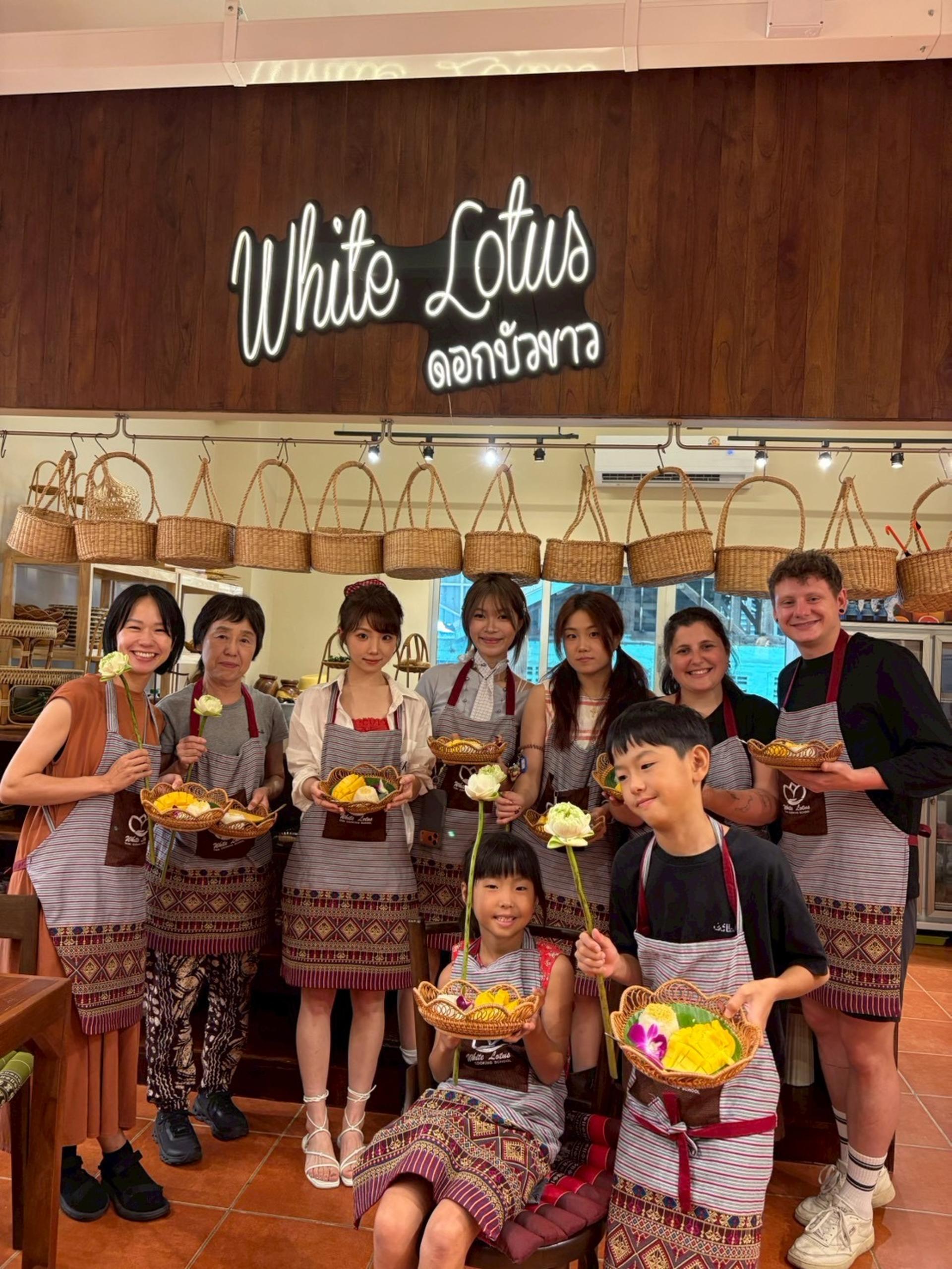 White Lotus Thai Cooking Class in Bangkok - Thumbnail 13