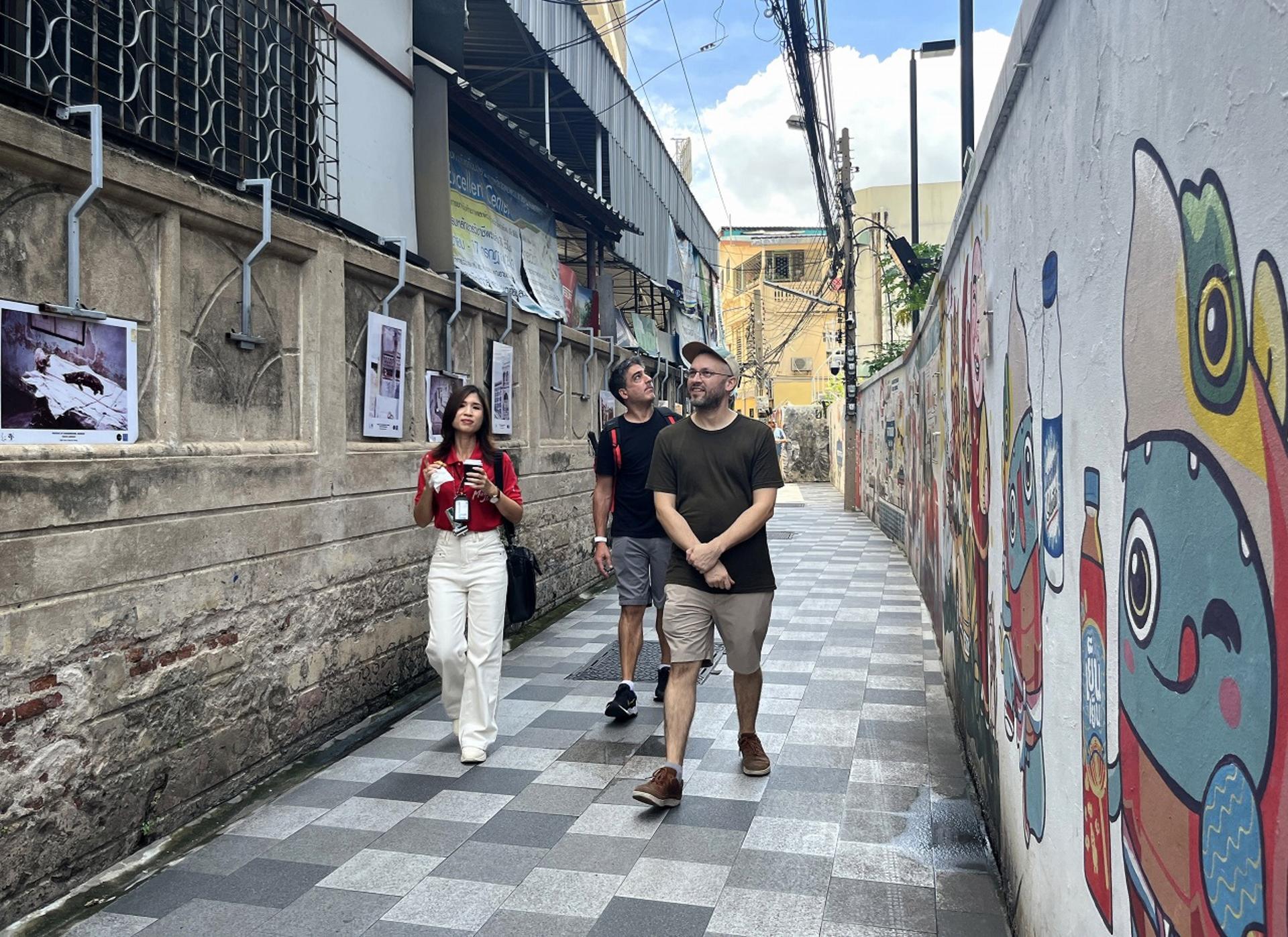 Master Bangkok’s Old Town: 4-Hour Talat Noi & Chinatown Walk - Thumbnail 2