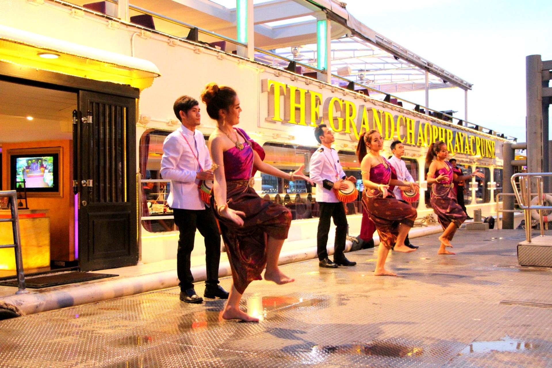 Chao Phraya Cruise in Bangkok - Thumbnail 12