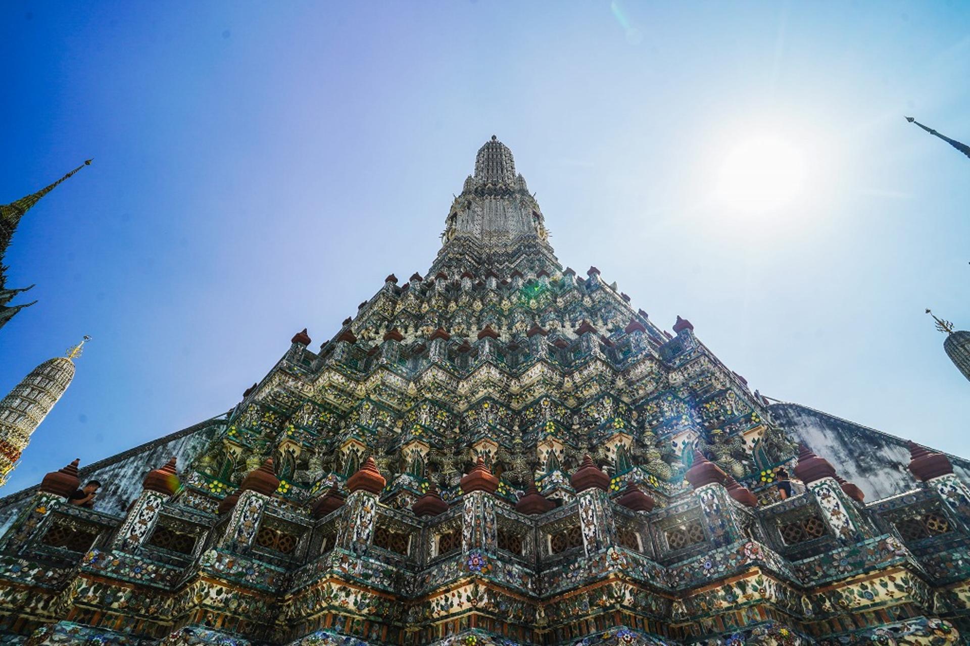 Wat Pho, Wat Arun & Flower Market Guided Walking Tour in Bangkok - Thumbnail 47
