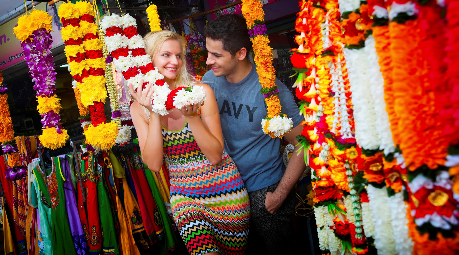 Kuala Lumpur by Night: Sightseeing, Markets and Food - Thumbnail 7