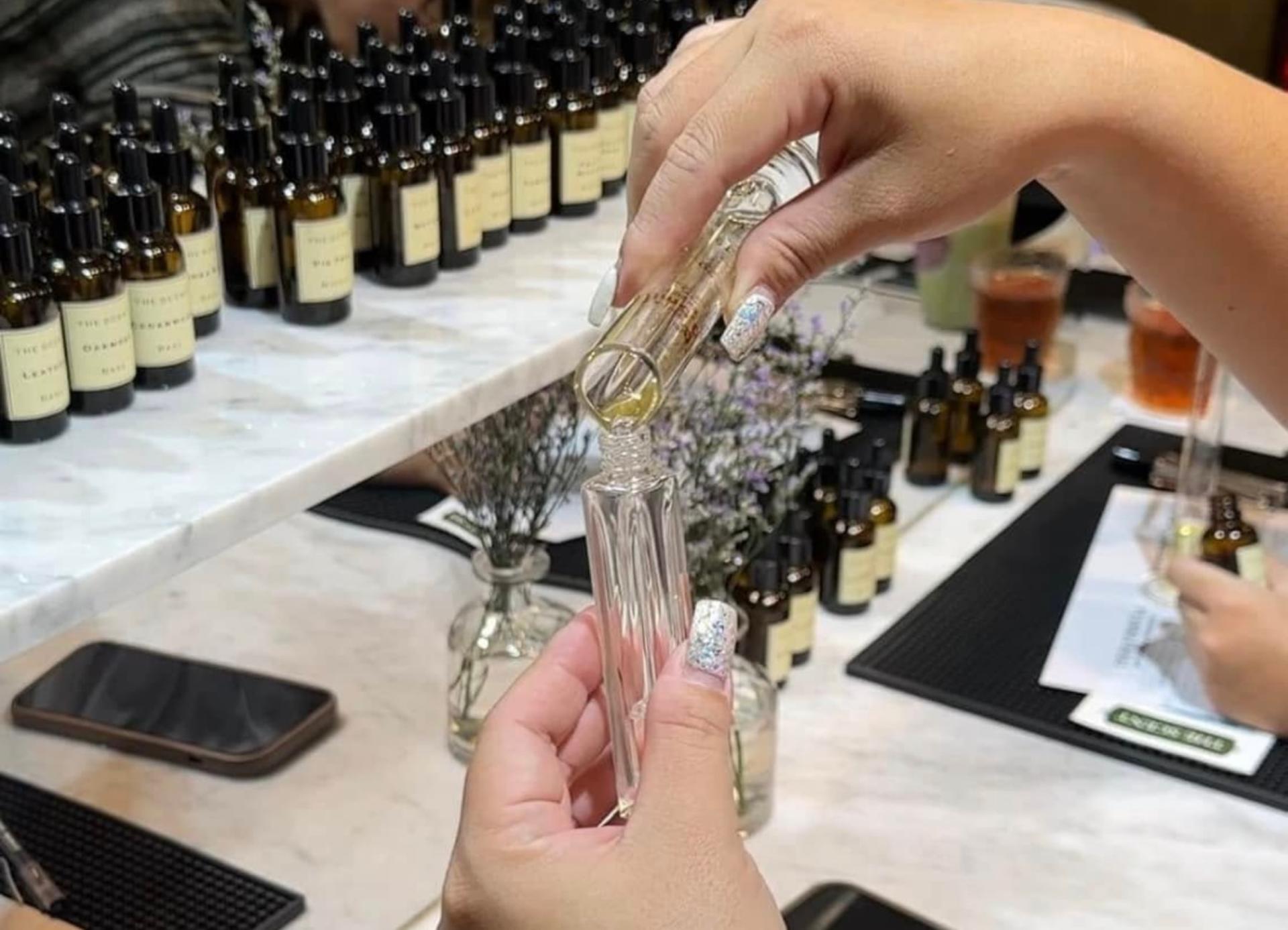Ho Chi Minh City: Perfume Workshop with Scent of Saigon - Thumbnail 15