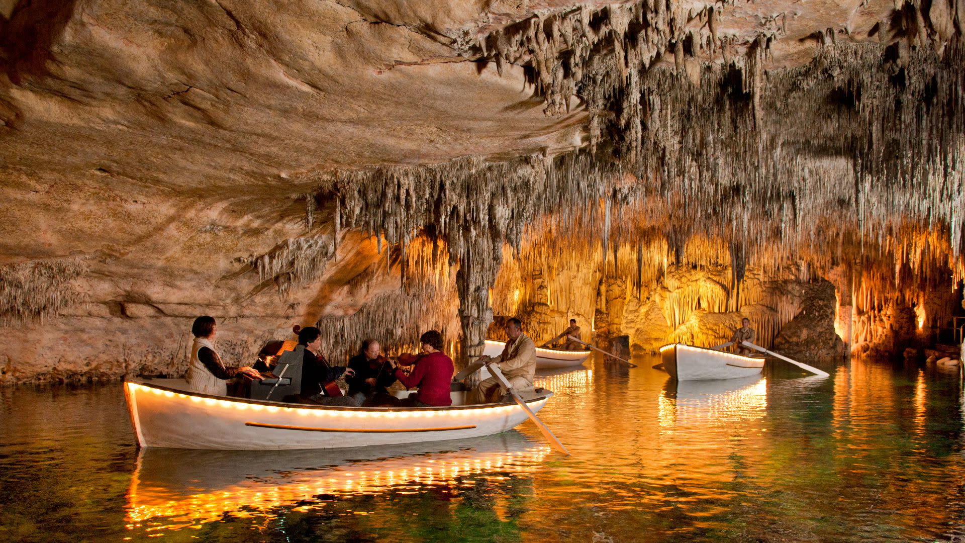 Caves of Drach tour with boat trip from Palma or Alcudia  - Image 1