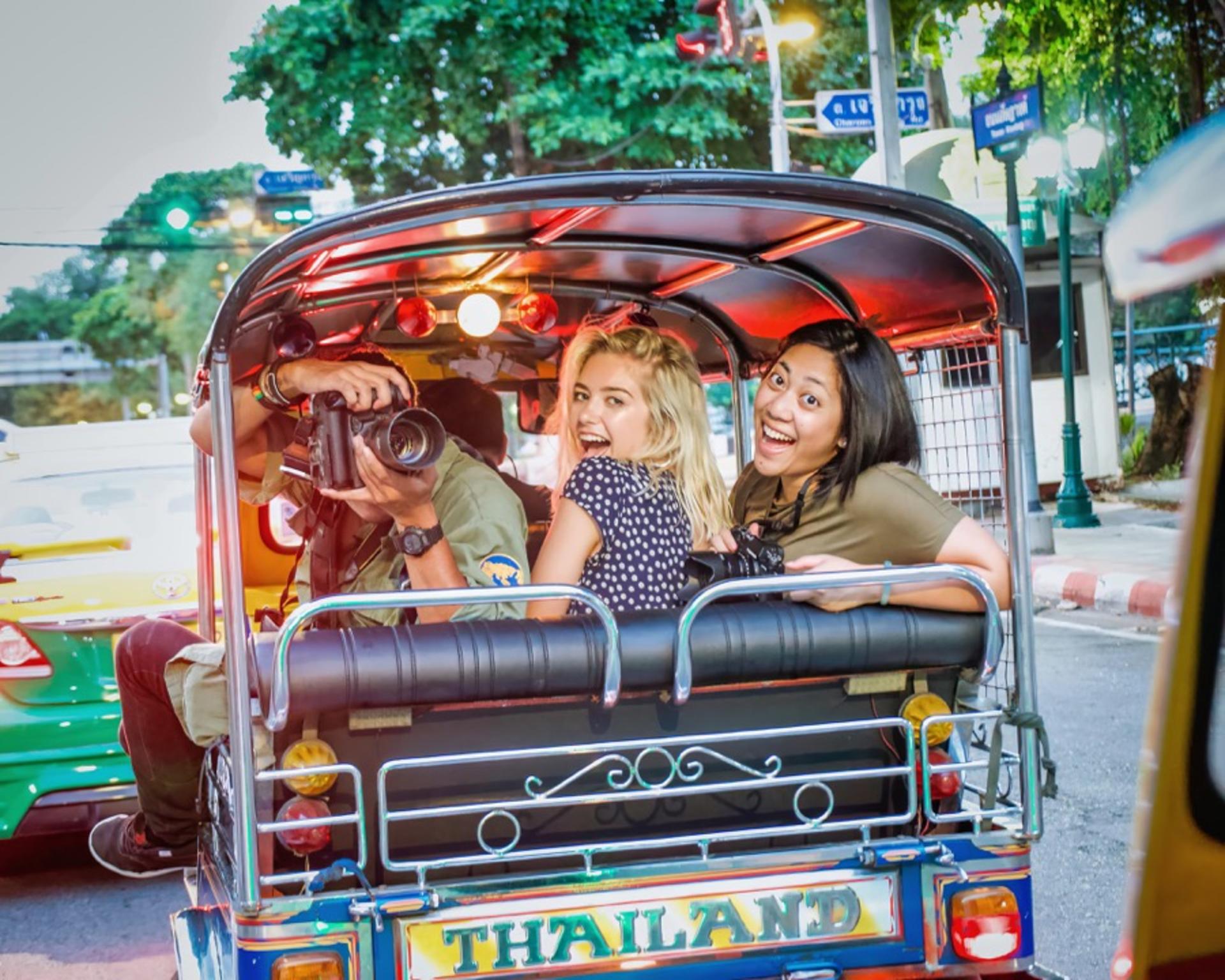 Bangkok Non-Touristy Hidden Gems Photo Walk - Thumbnail 3