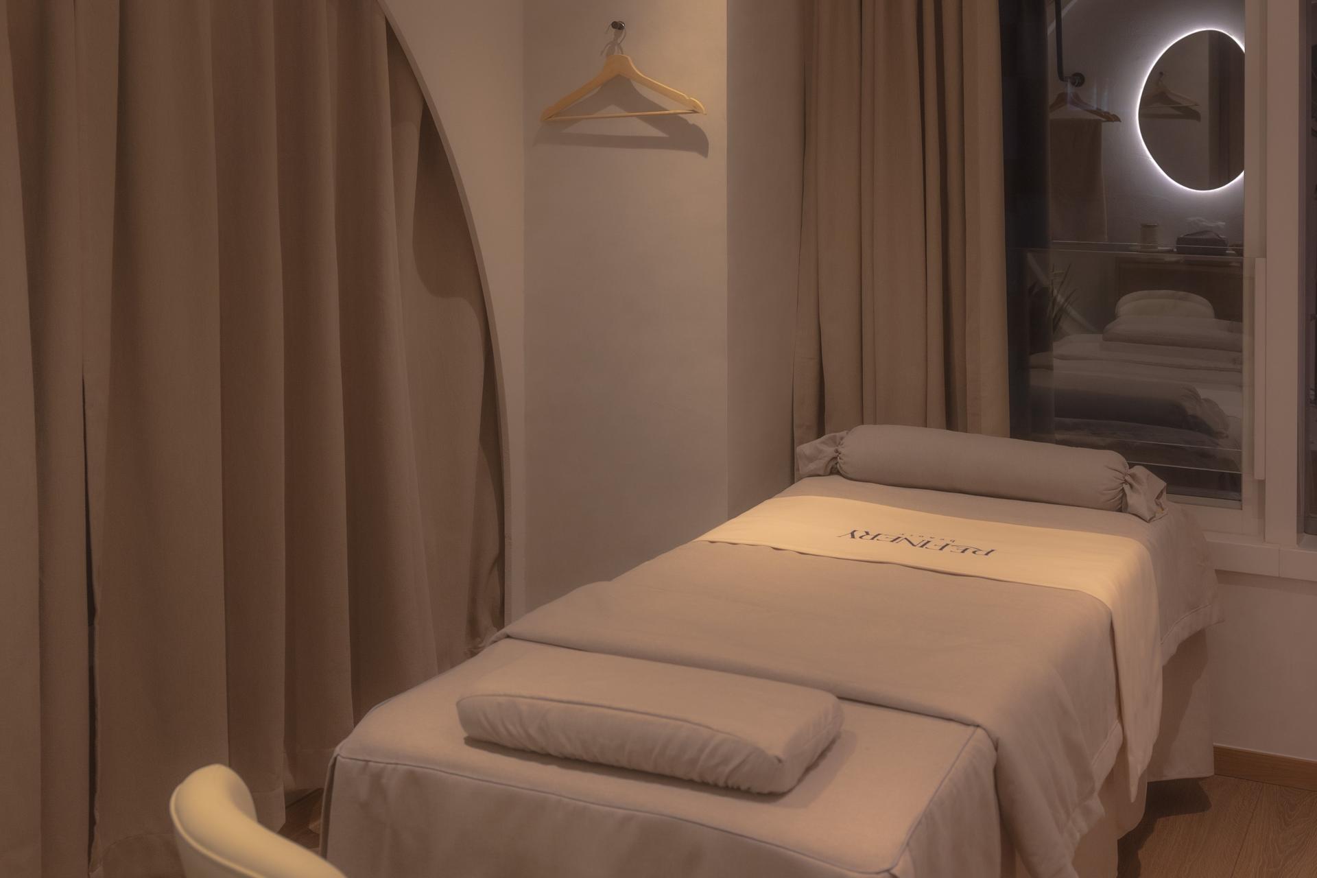 Refinery Beauty-Body Shaping Beauty & Massage Experience | Breast Shaping | Lymphatic Detox | Causeway Bay - Thumbnail 5