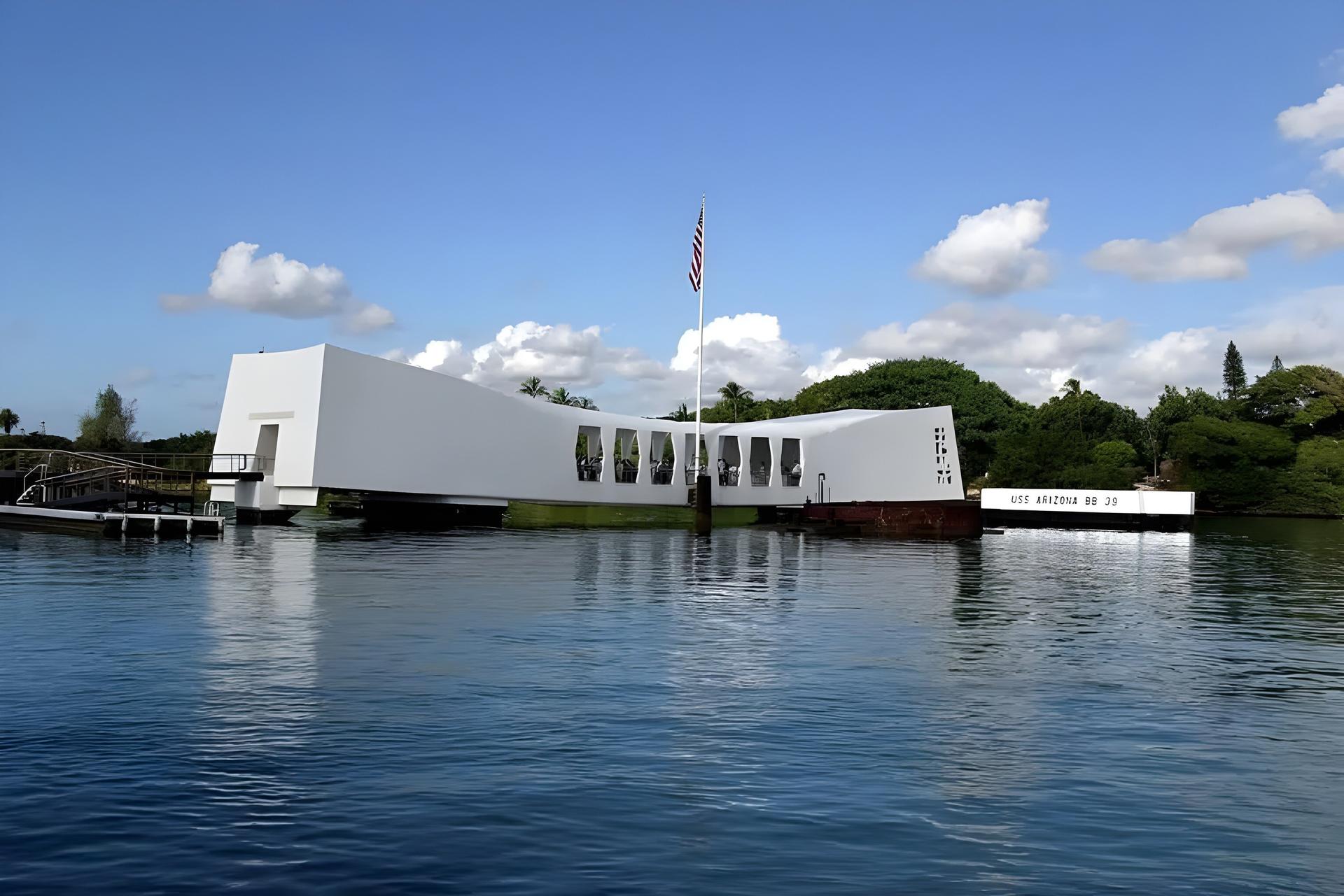 Salute to Pearl Harbor Half-Day Tour in Hawaii